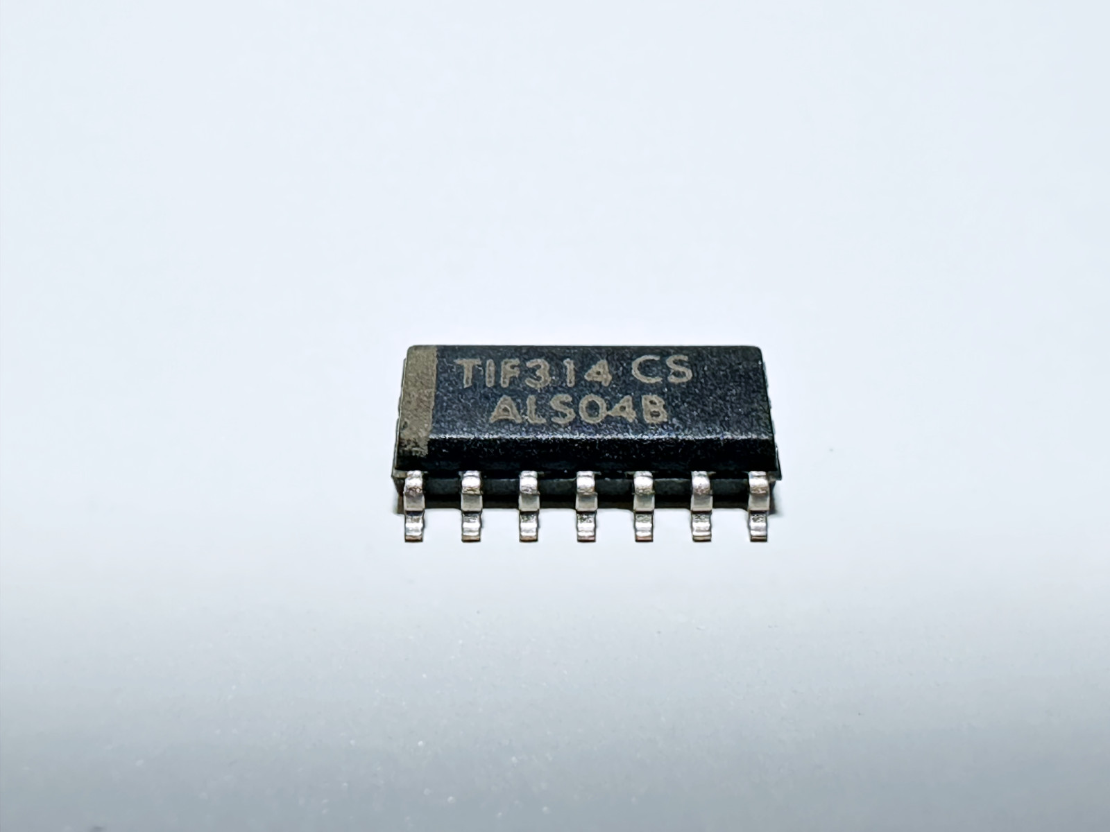 20X SN74ALS04BD ALS04B Texas Instruments Hex Inverter TTL 4.5V to 5.5V SOIC-14