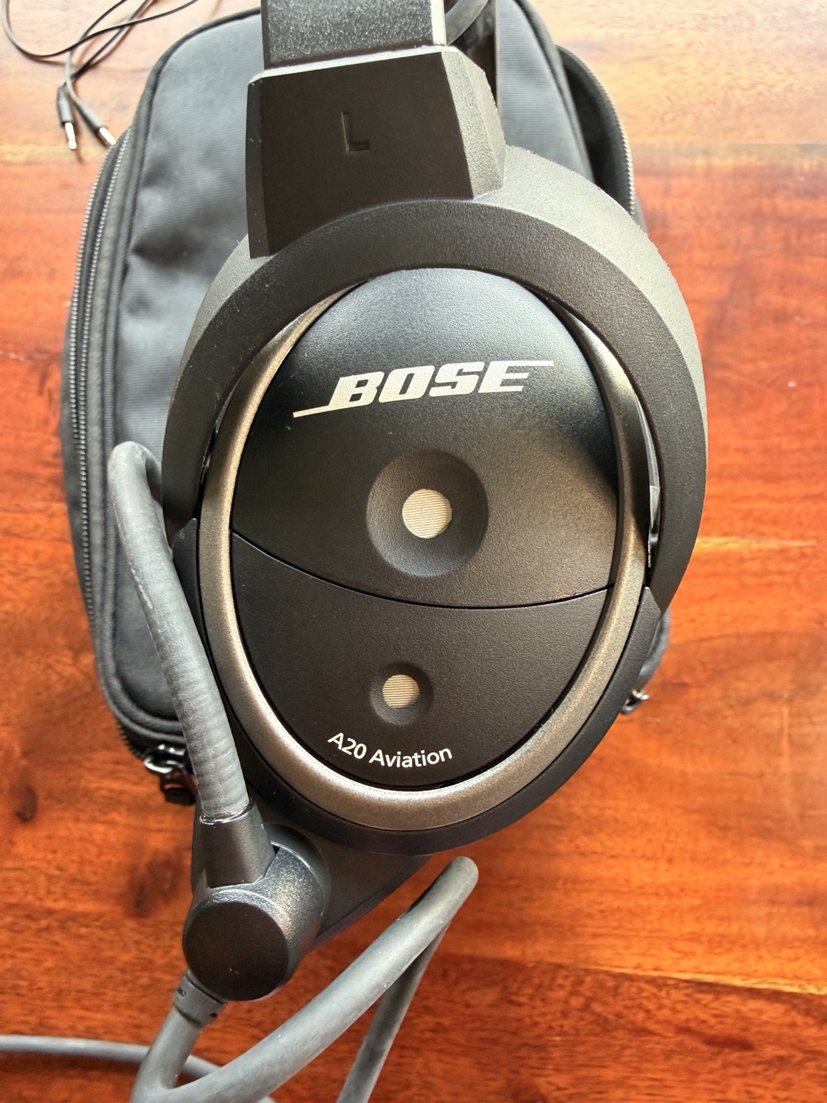 Bose A20 Aviation Headset XLR Panel Powered with Case - Good Condition