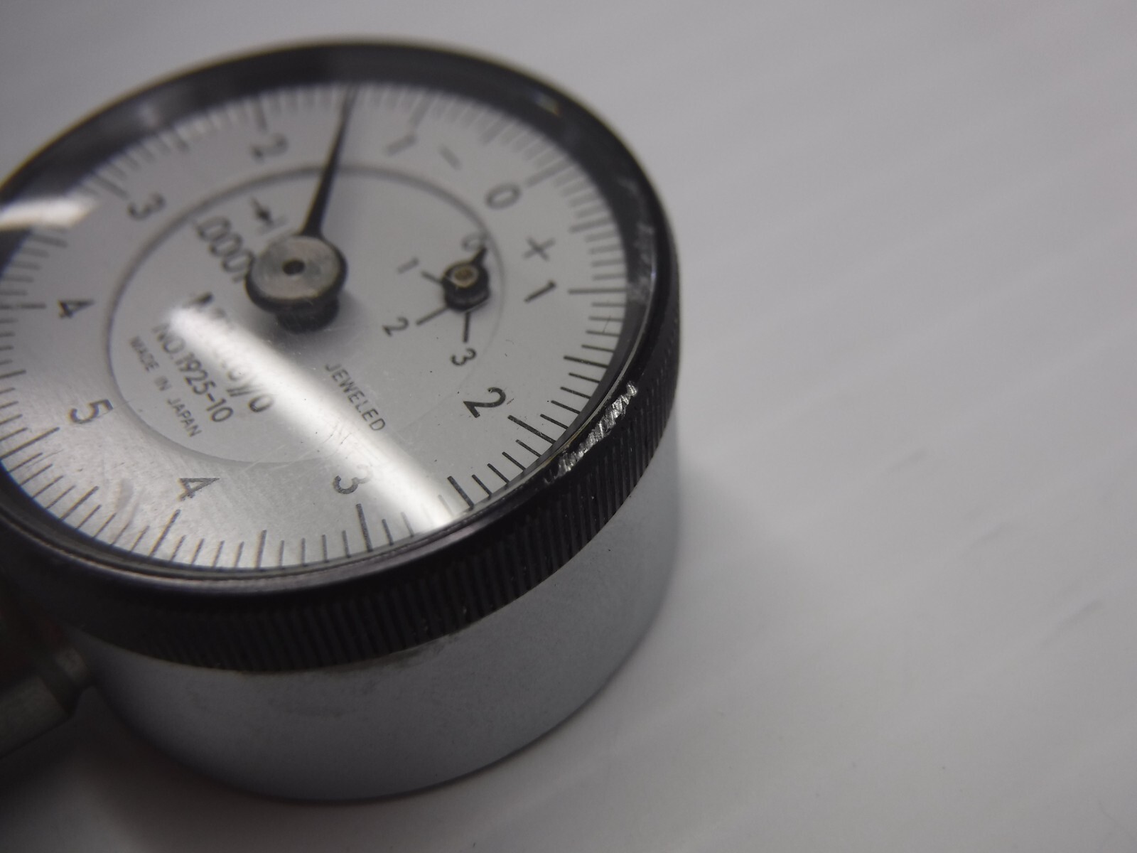 Mitutoyo No. 1925-10 .0001" Dial Indicator