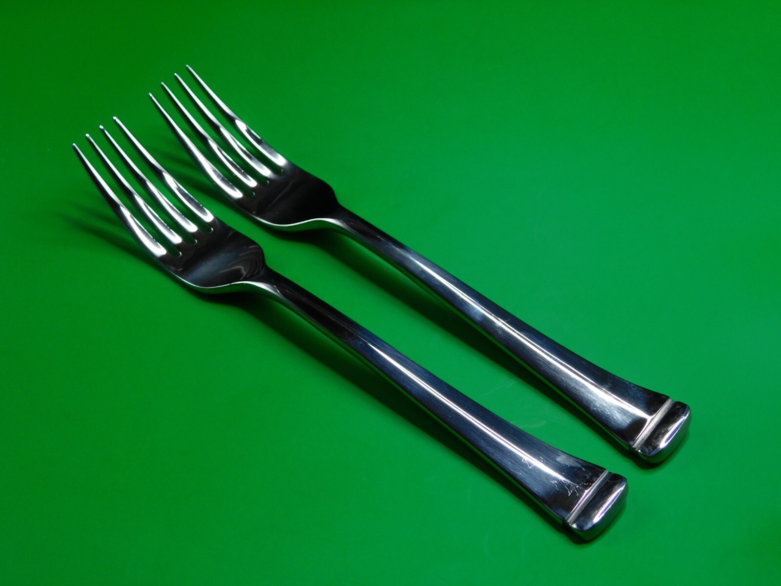 Oneida DORCHESTER Dinner Forks Set of 2
