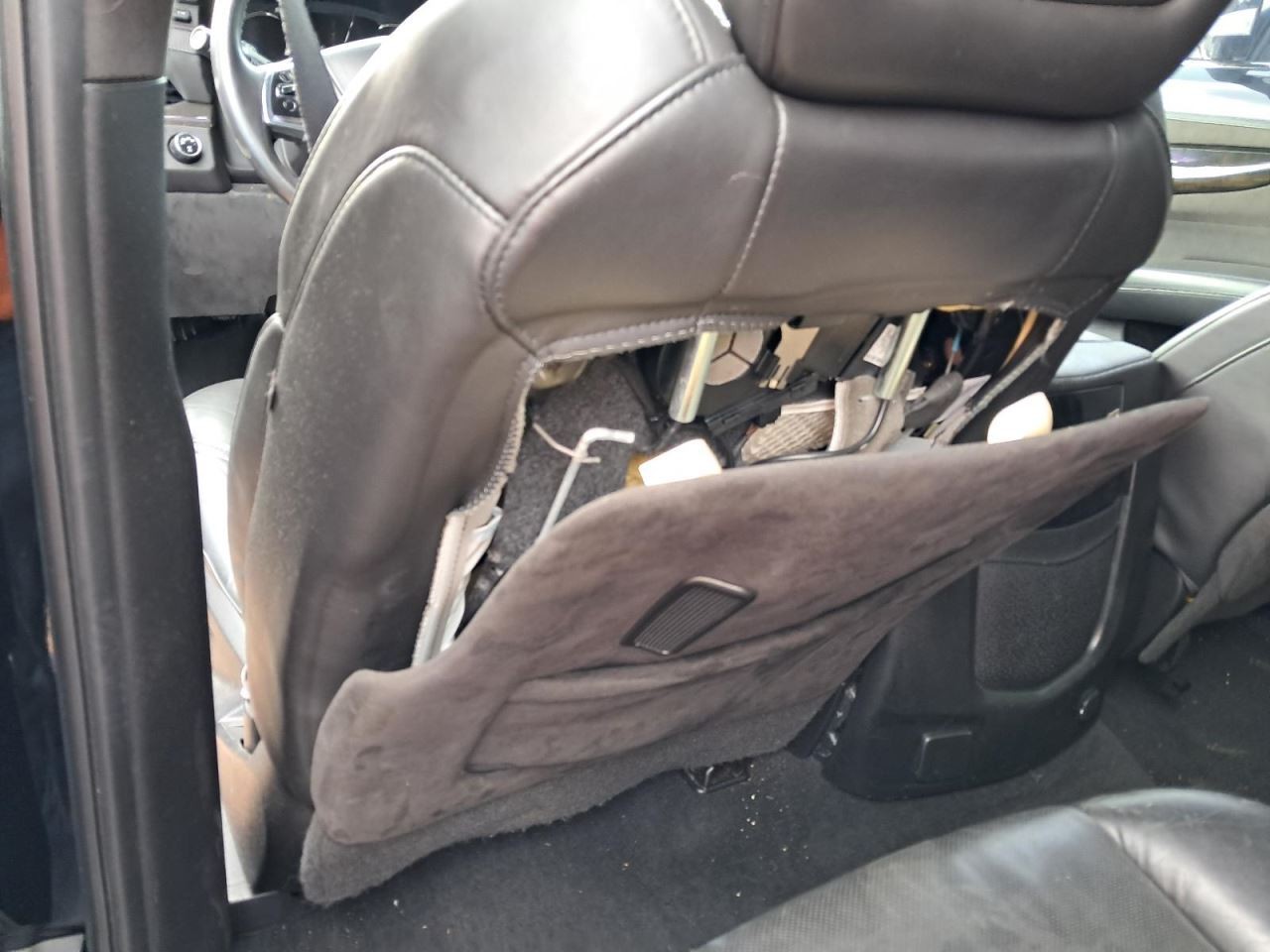 ESCALAESV 2017 Glove Box 4809120