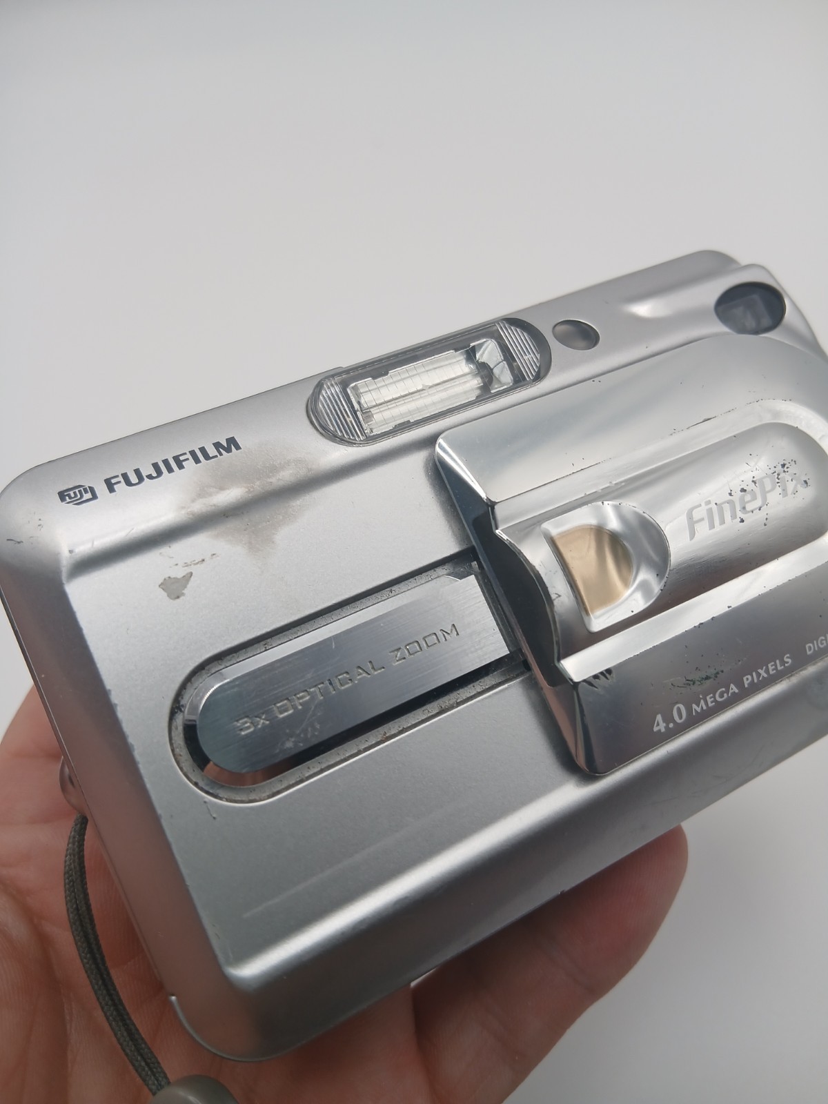 Fujifilm FinePix A340 Digital Camera Compact 3x Optical Zoom Working Camera