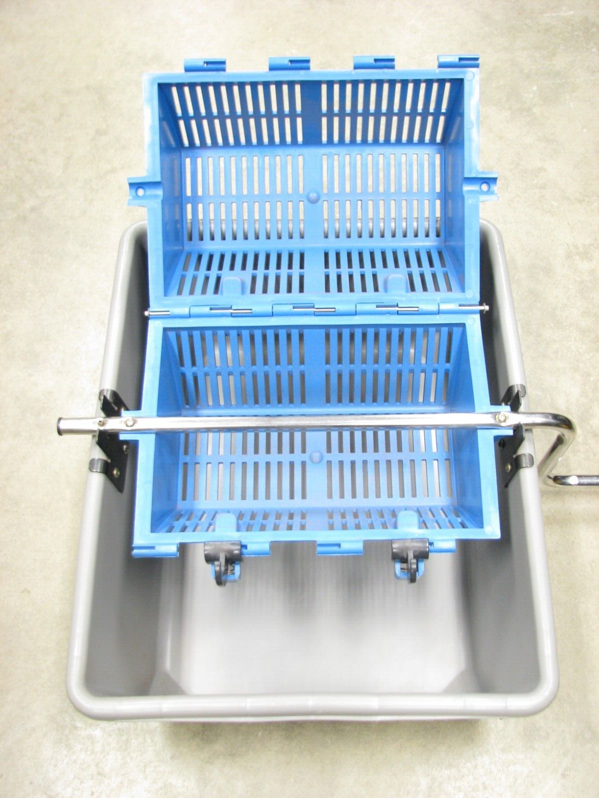 Dillion Precision Large Case Media Separator CM2000