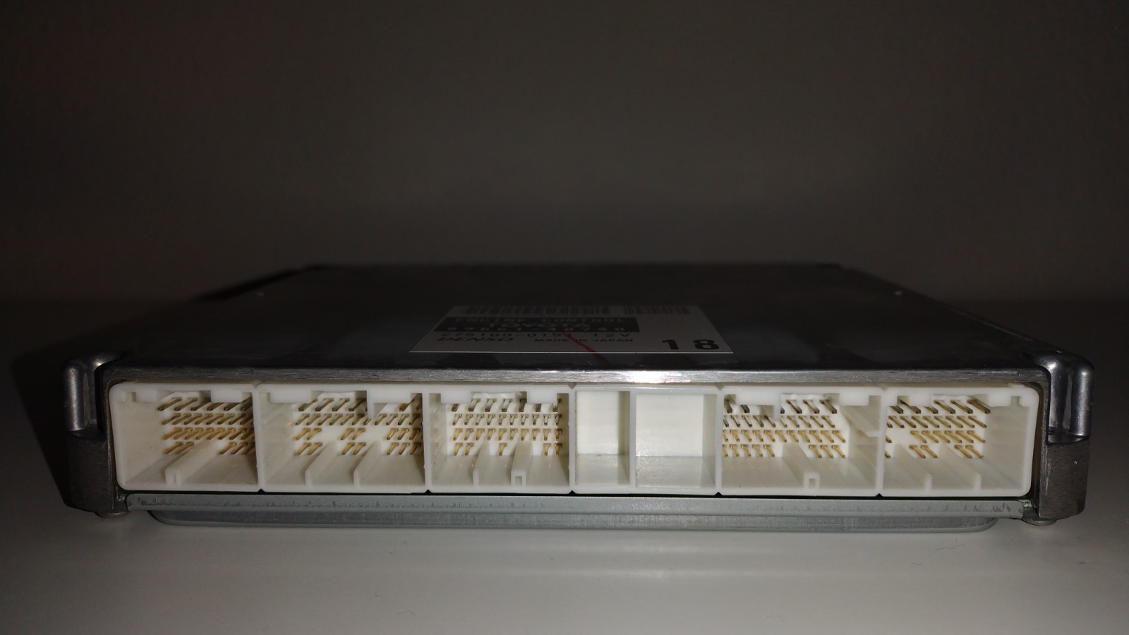 2005 Toyota Highlander 2.4L 2WD ECM/ECU computer module 89661-48740