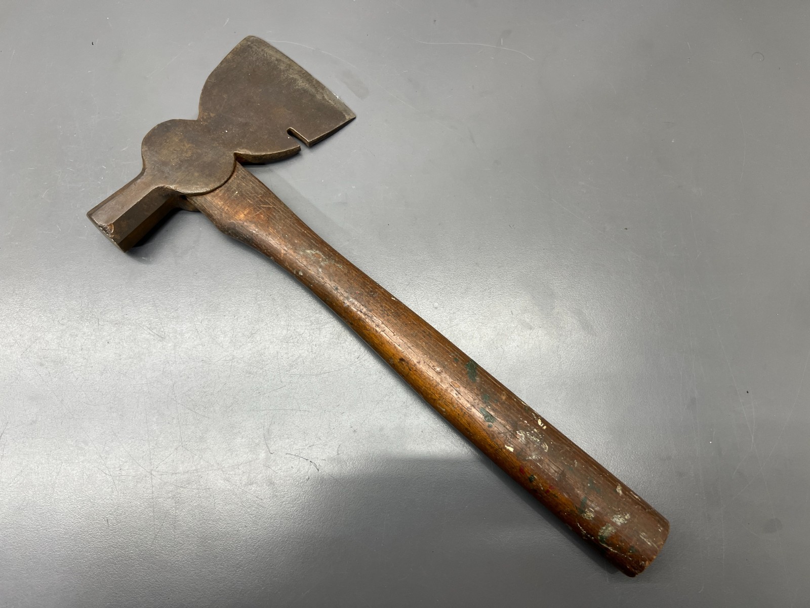 (H1) VINTAGE UNBRANDED HAMMER HATCHET AXE ROOFING DRYWALL