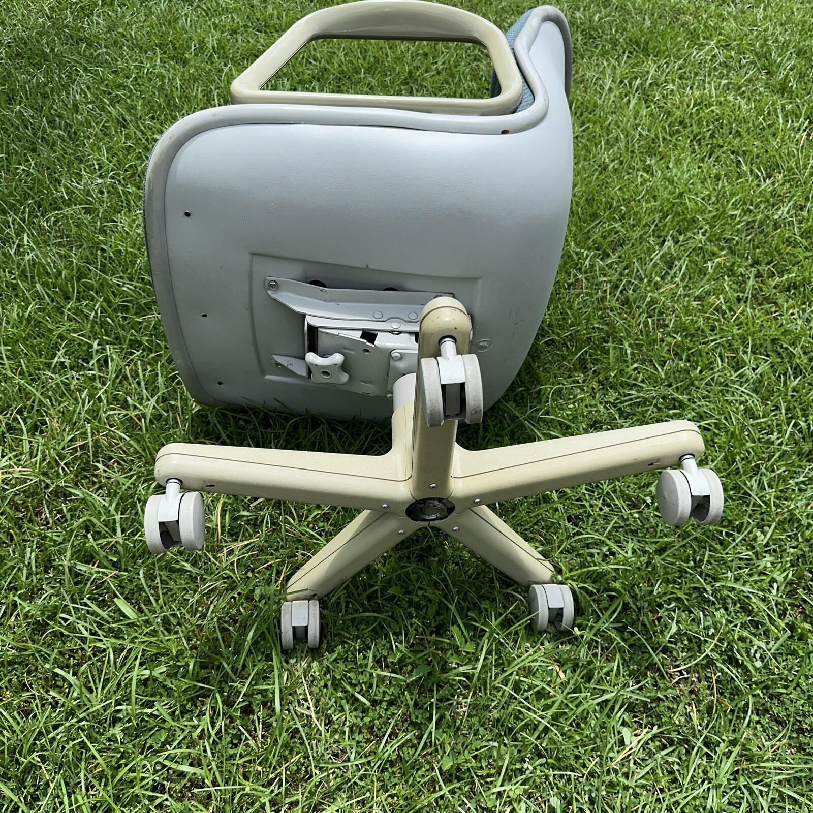 Vintage MCM Steelcase Style Swivel Rolling Office Arm Chair Beige Gray Furniture