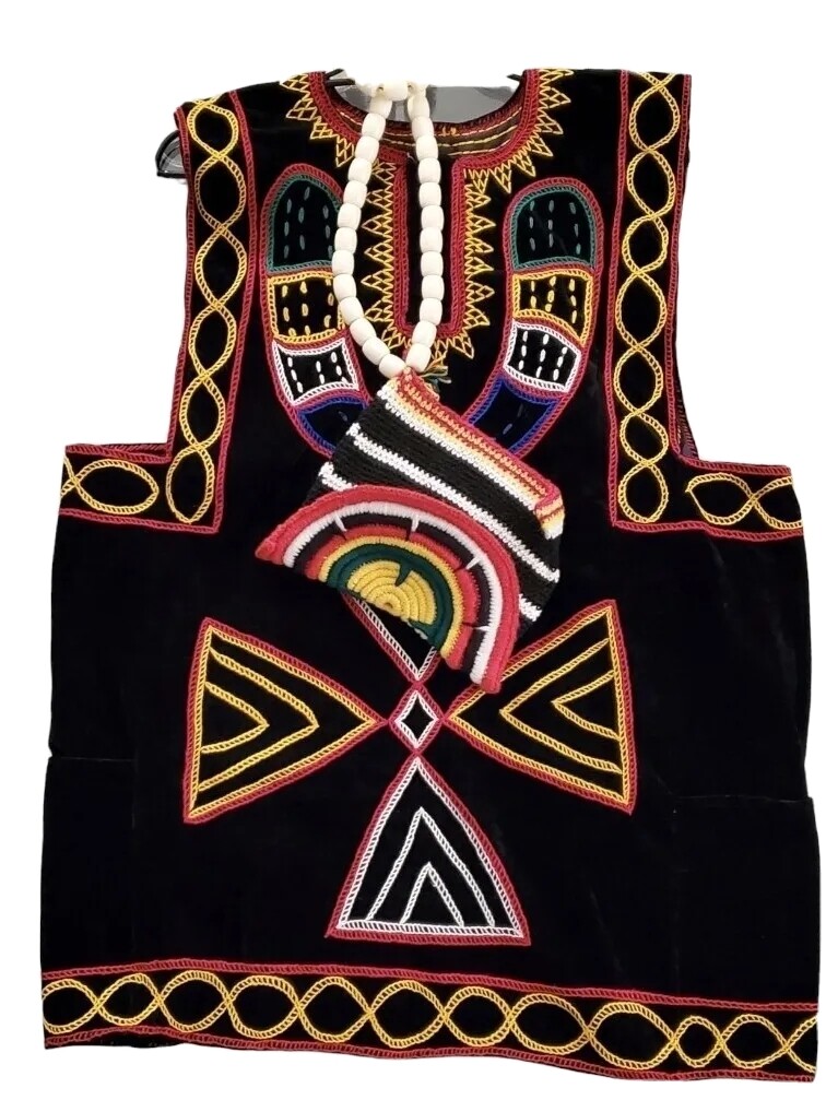african traditional clothing.