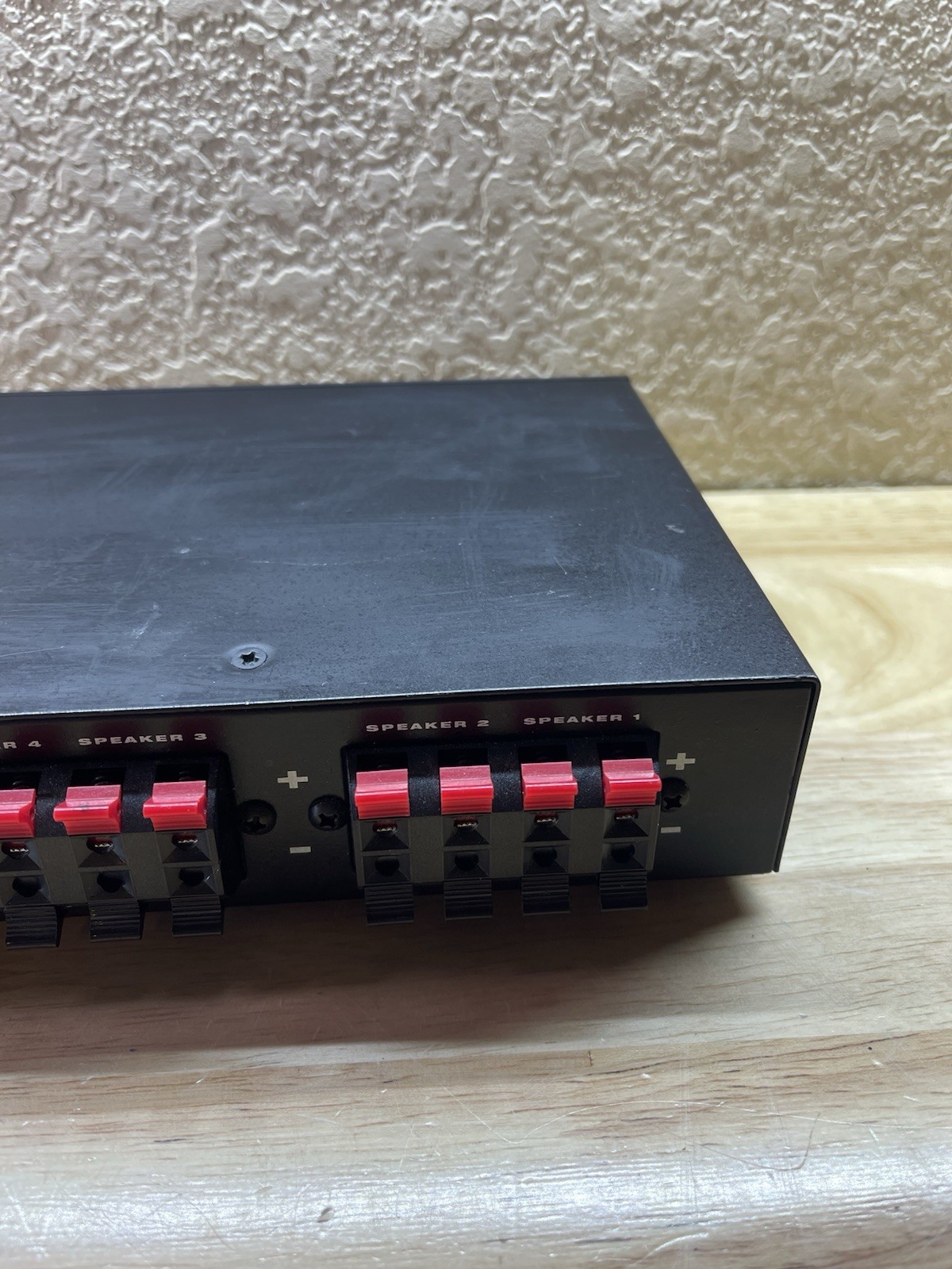 Sonance - SS6 - 6-Pair Stereo Speaker Selector, Good Condition, Pre Owned