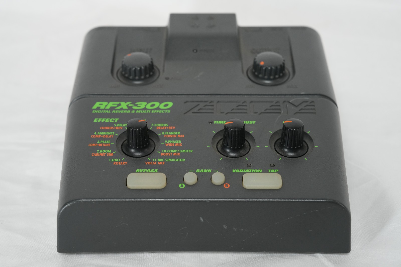 ZOOM RFX-300 Digital Reverb Multi Effect （NO.007103)