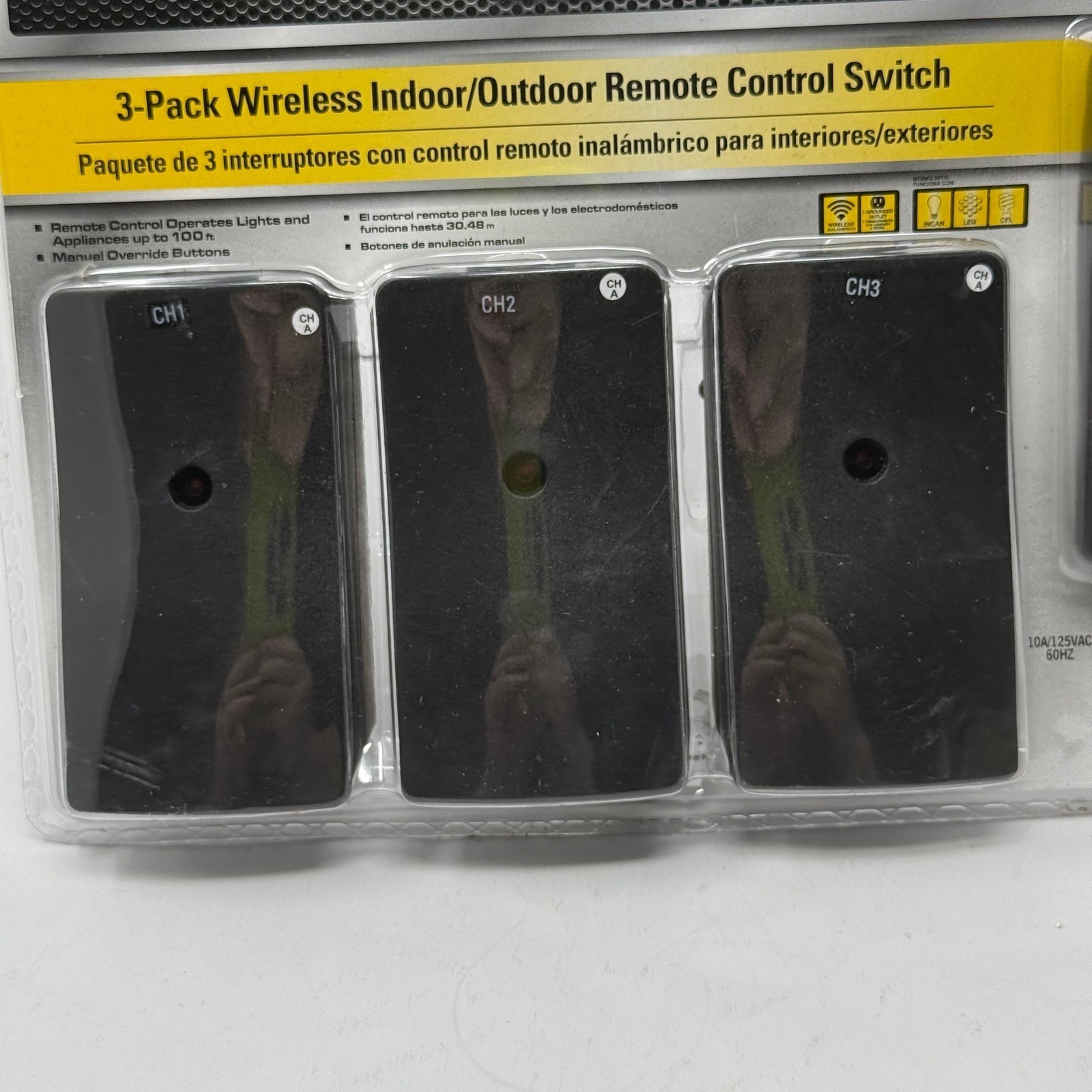 Defiant 3-Pack Wireless Indoor Outdoor Remote Control Switch 100ft Range 110 527