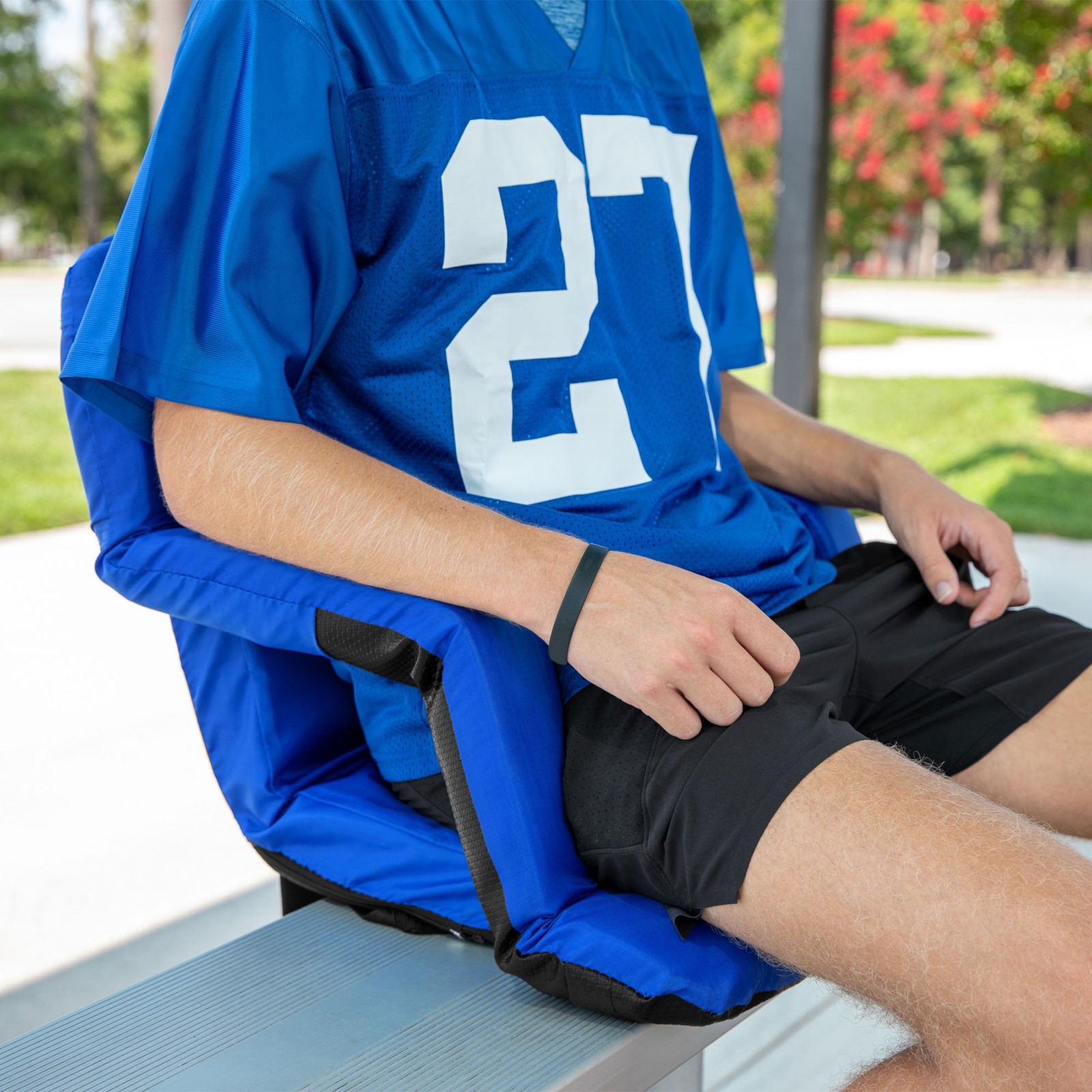Camco Portable Stadium Seat Foldable Padded Cushion Support, Armrests (Open Box)