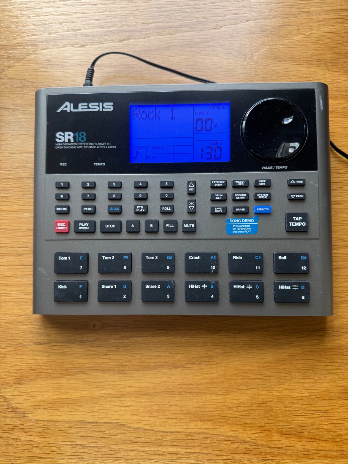 Alesis SR18 Programmable Digital Drum Machine with Built-in Effects