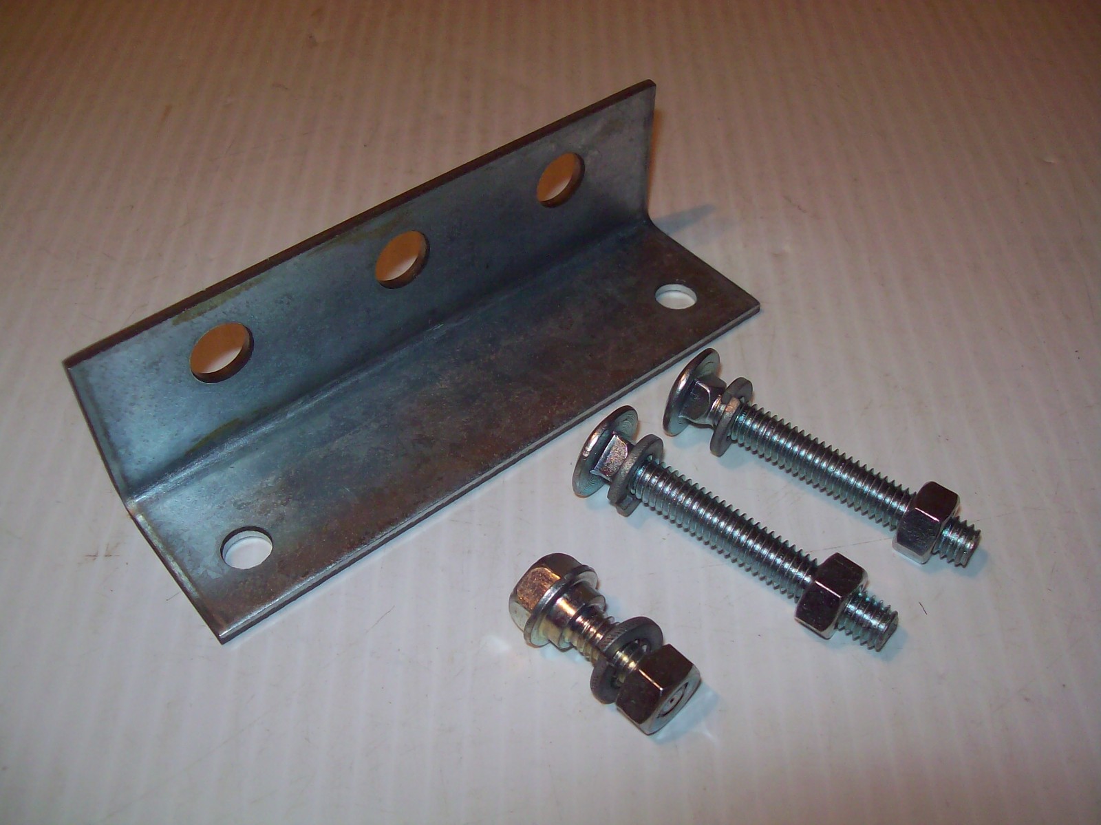 1988 STANLEY Garage Door Opener Garage Door Bracket w/ Fasteners NEW OLD STOCK
