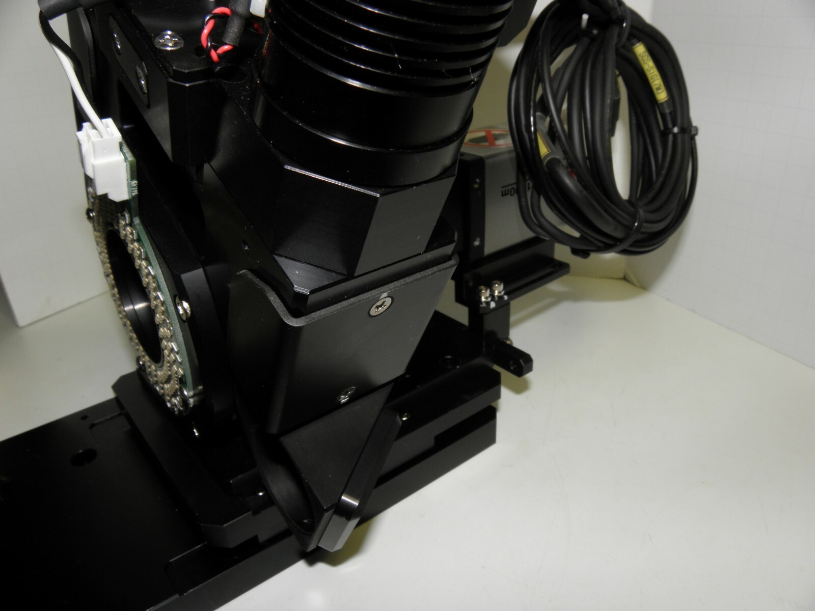 Machine Vision with Adimec-1000m and 145LED ring lamp and off axis illuminators