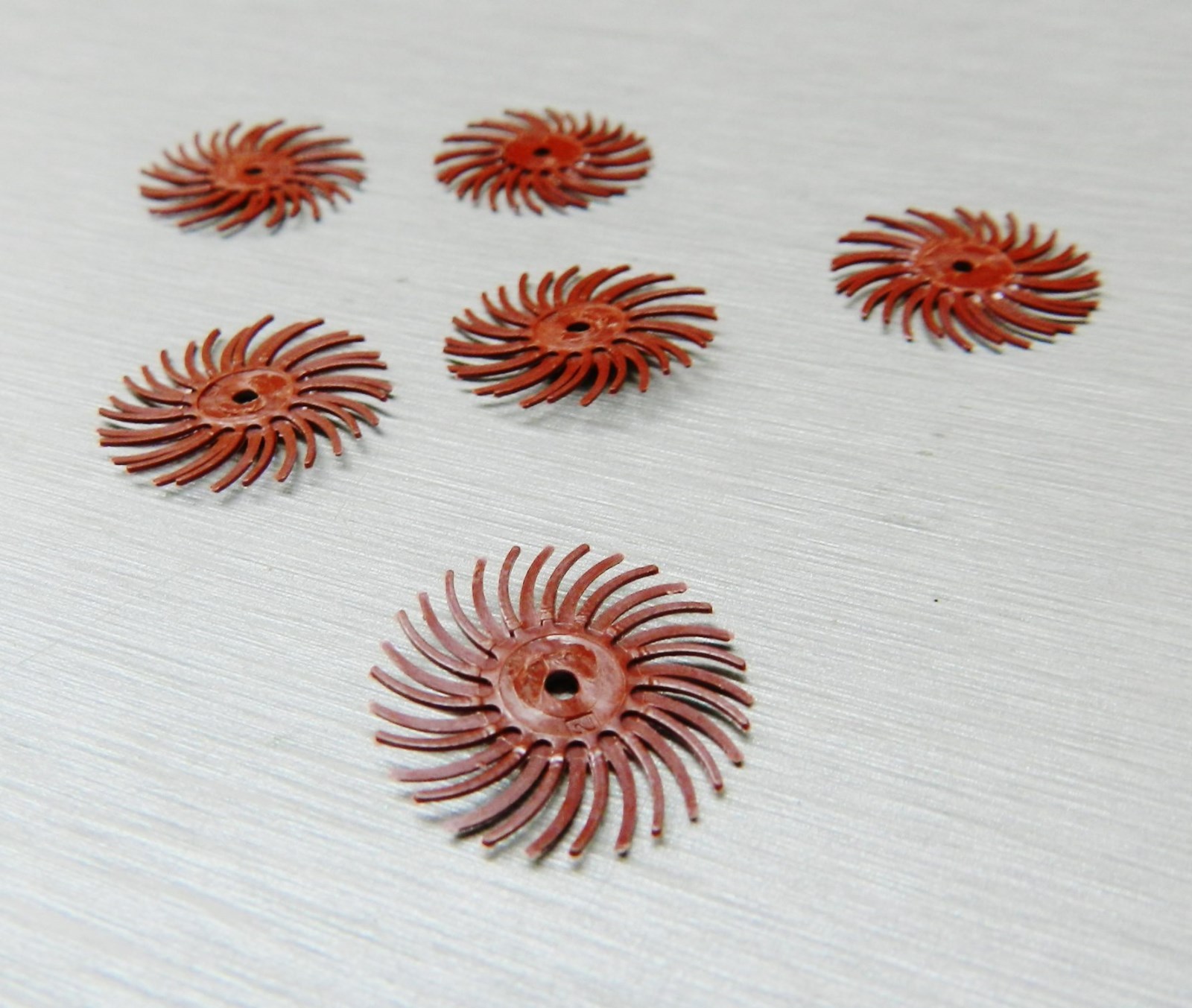 3M Radial Bristle Discs RED 220 Grit 3/4" Pack of 6 Medium Grade 3M Brushes