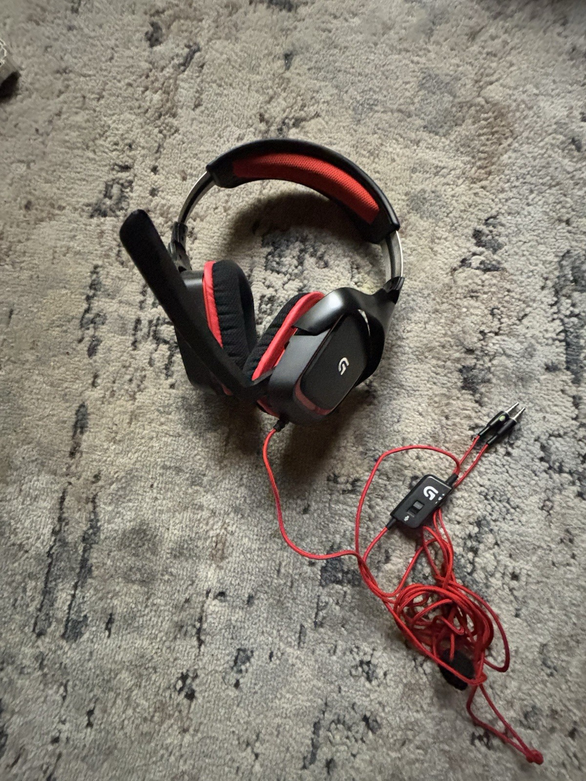 Logitech G230 Black Red Wired Gaming Headset 3.5mm Boom Mic Volume Control
