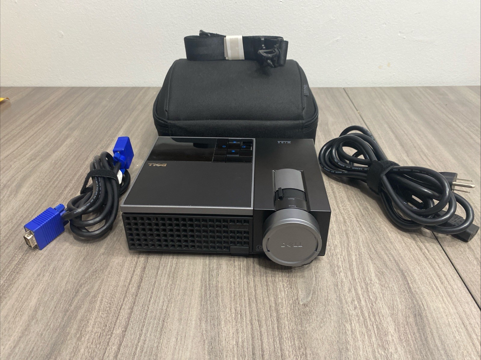 Dell Professional Portable Compact Projector W/Cables & Case M410HD Tested ✅