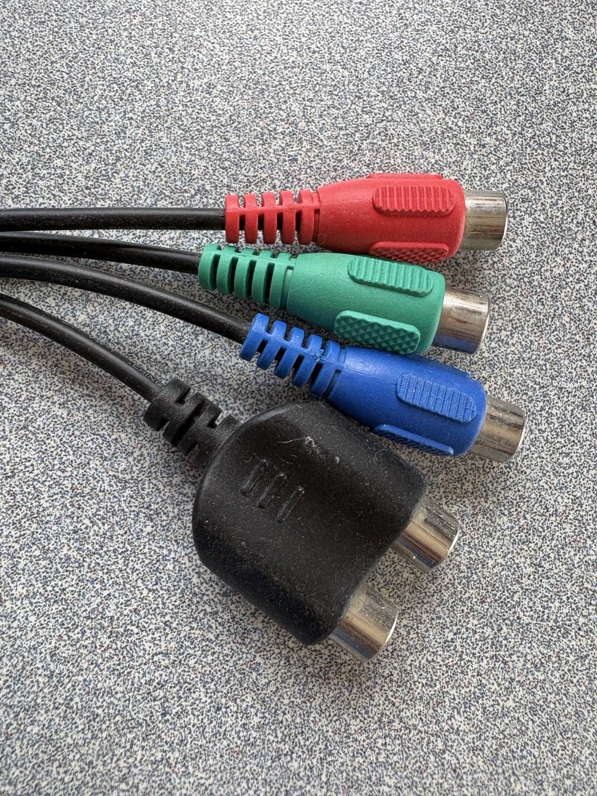 Unbranded HD SD S-Video TV Output Adapter Preowned