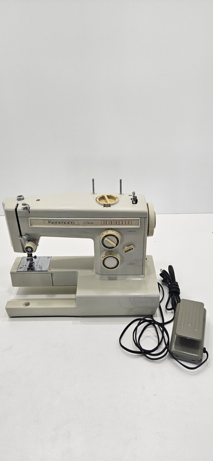Vintage Sears Kenmore Sewing Machine Model 158.13512 With Foot - Made In Japan