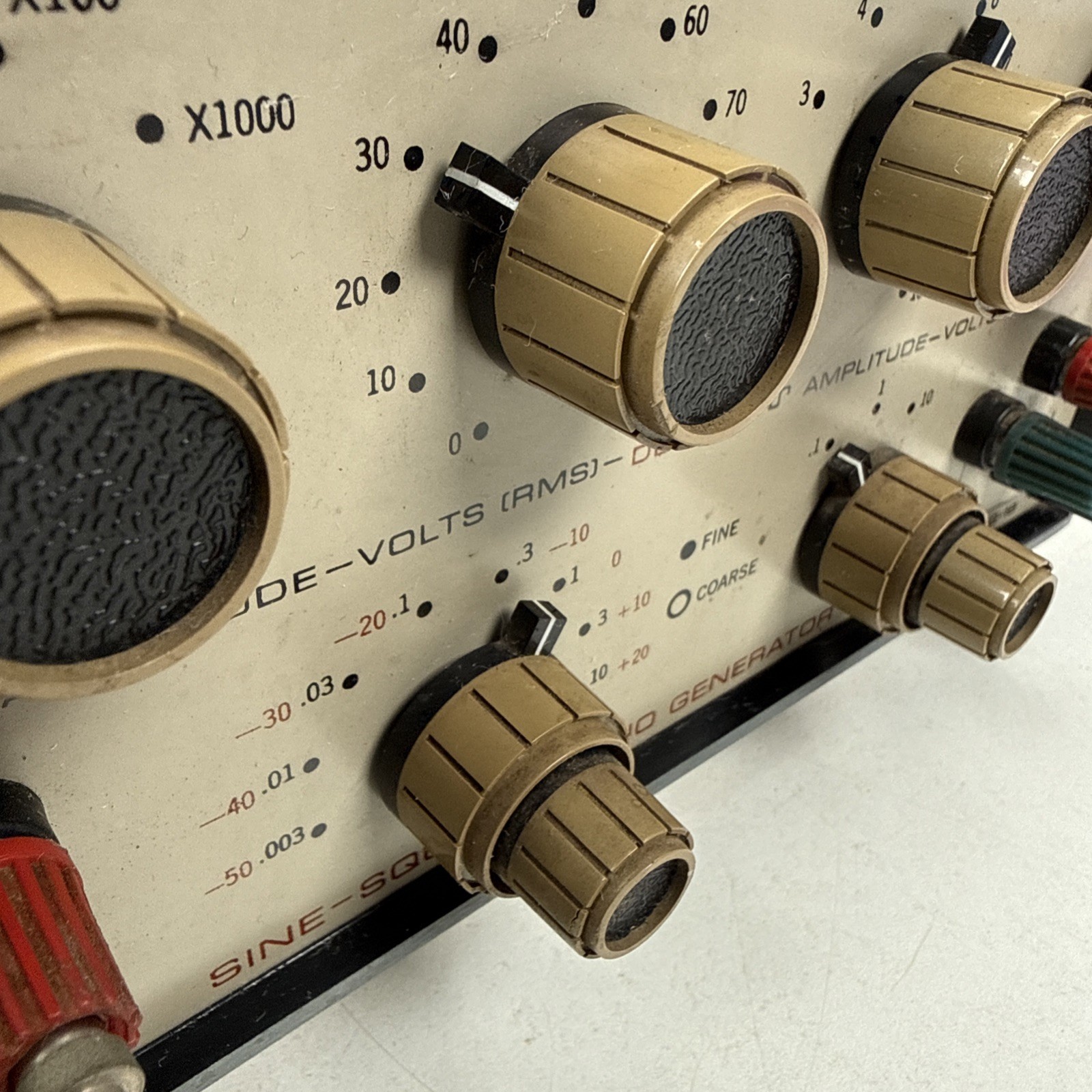 Vtg Heathkit Sine Square Audio Generator Model IG-18 Powers On Untested / Video
