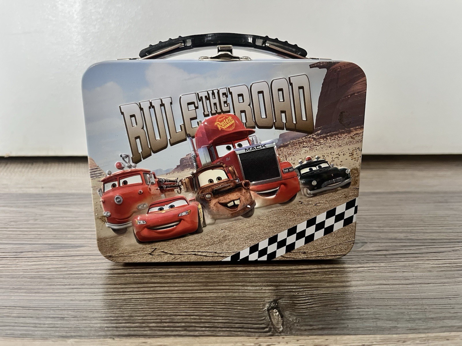 Small Cars Lightning McQueen Mack Mater Metal Snack Box Craft Tin Crayon Toys