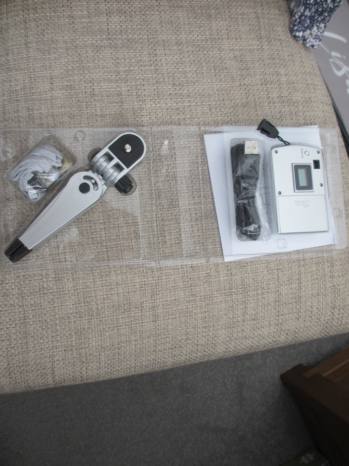 Mini Cam 100k Digital Camera TDC-15 - dual function Minicam (ll)