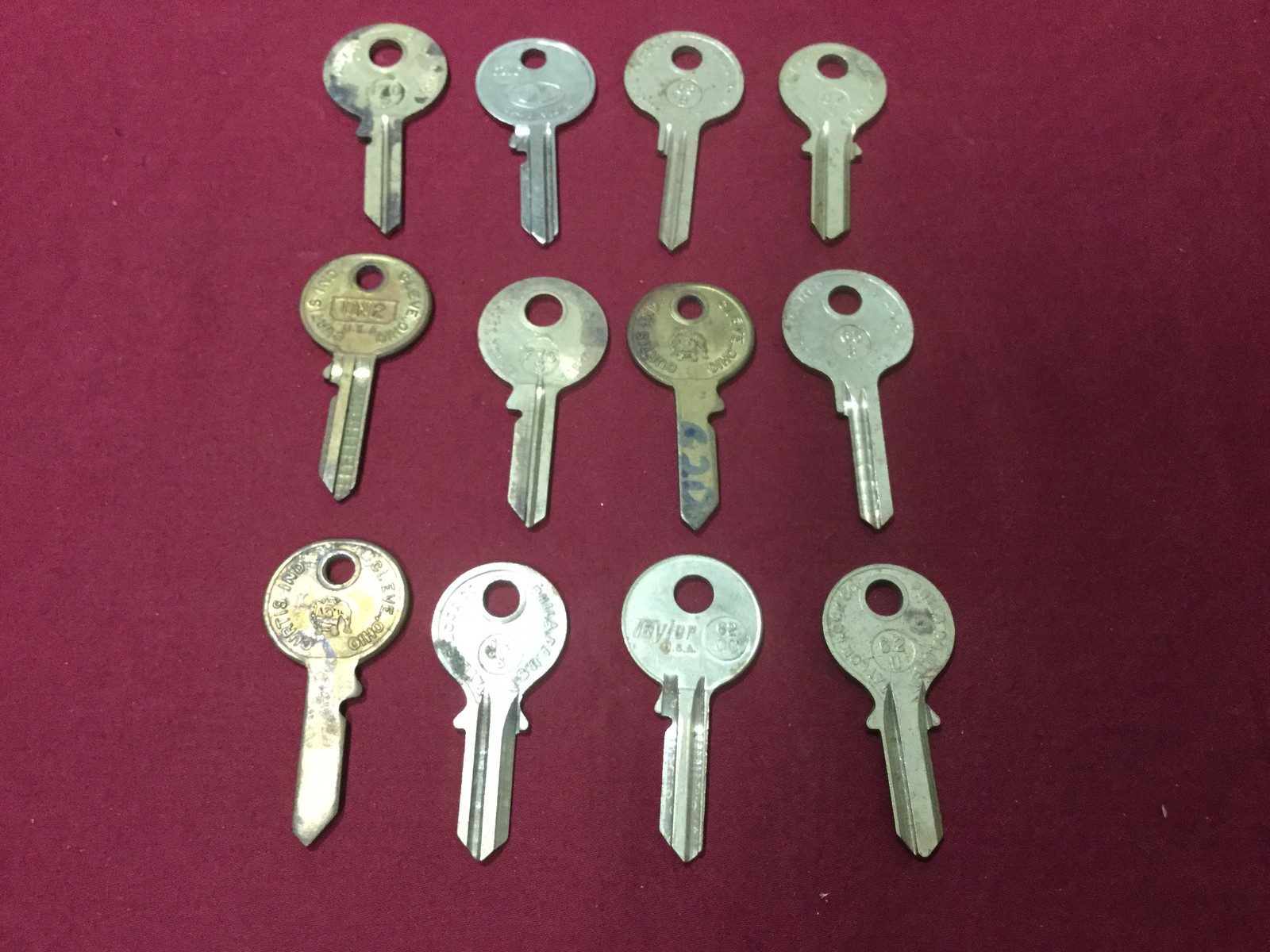 Assorted Automotive Key Blanks, Set of 12 - Locksmith