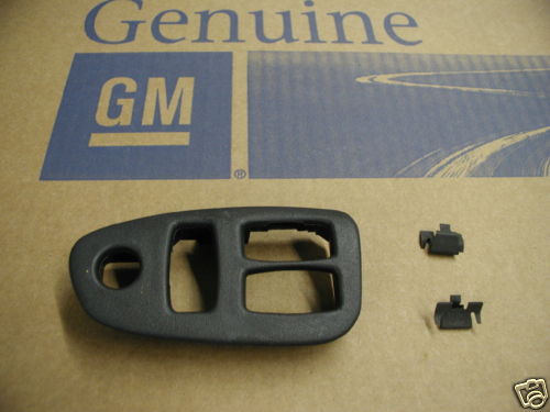 00 01 02 CHEVROLET CAMARO NEW DRIVERS SIDE POWER WINDOW SWITCH BEZEL WITH CLIPS