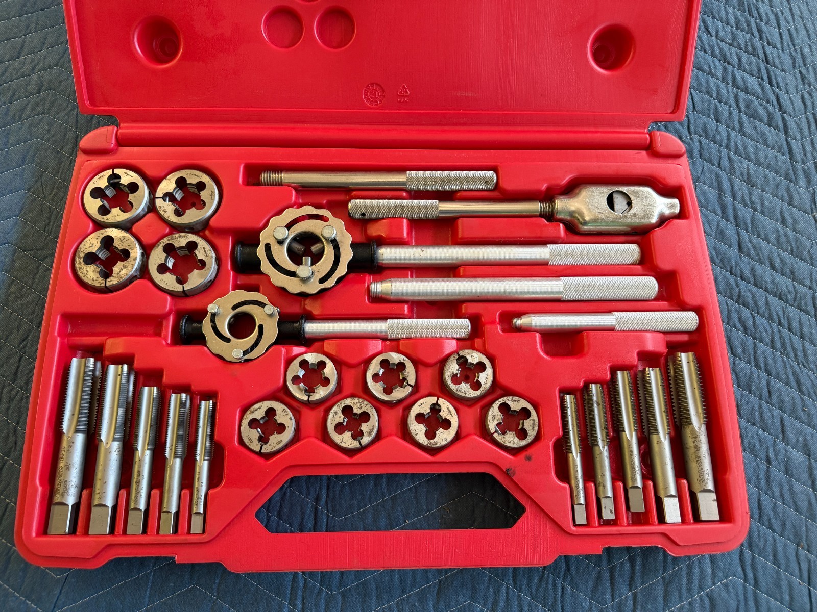 Snap On Tool TDM99117B 25 Piece Metric Tap and Die Set 14 - 24 mm Near New