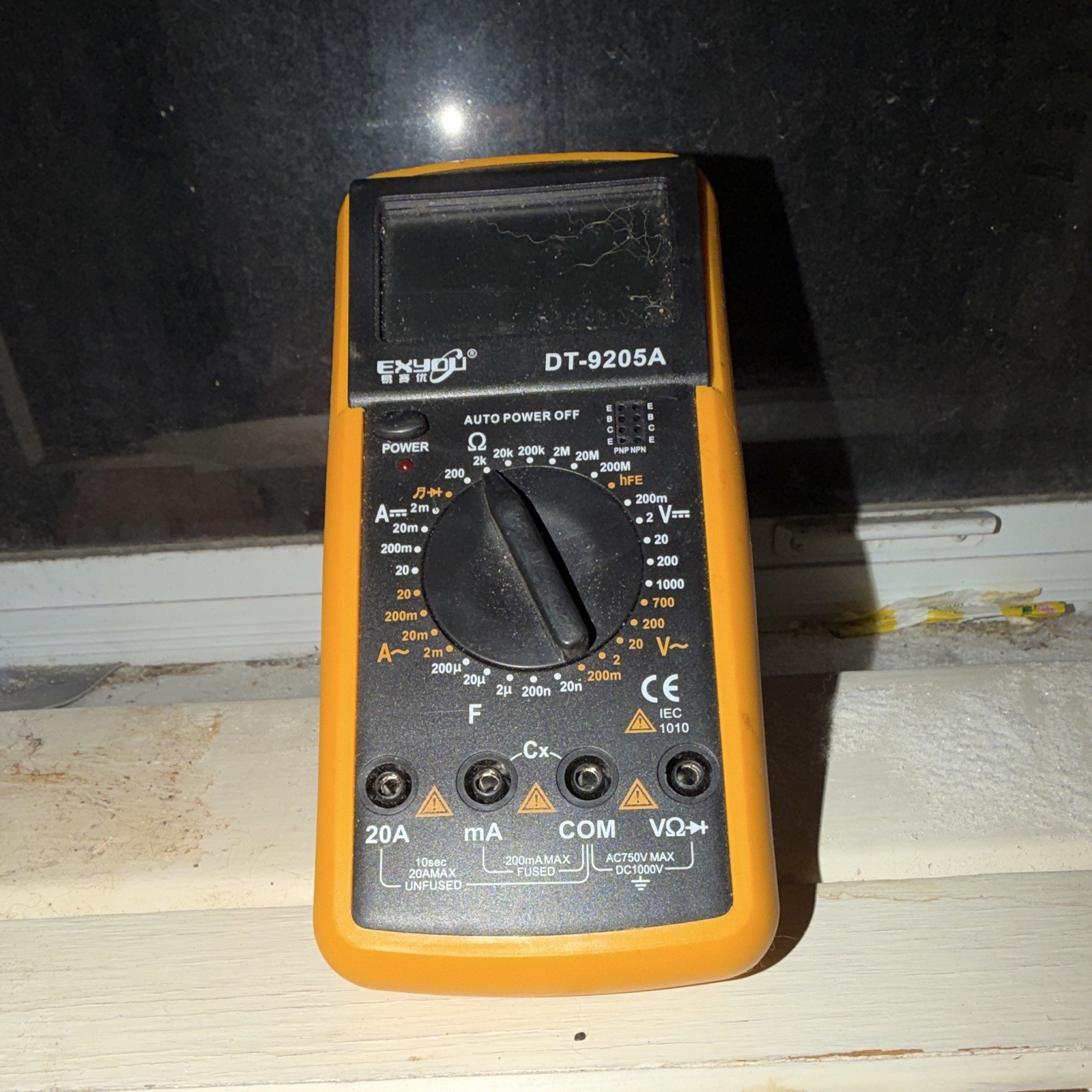 EXYDI DT-9205A Digital Handheld Multimeter 2000 Count Auto Power Off