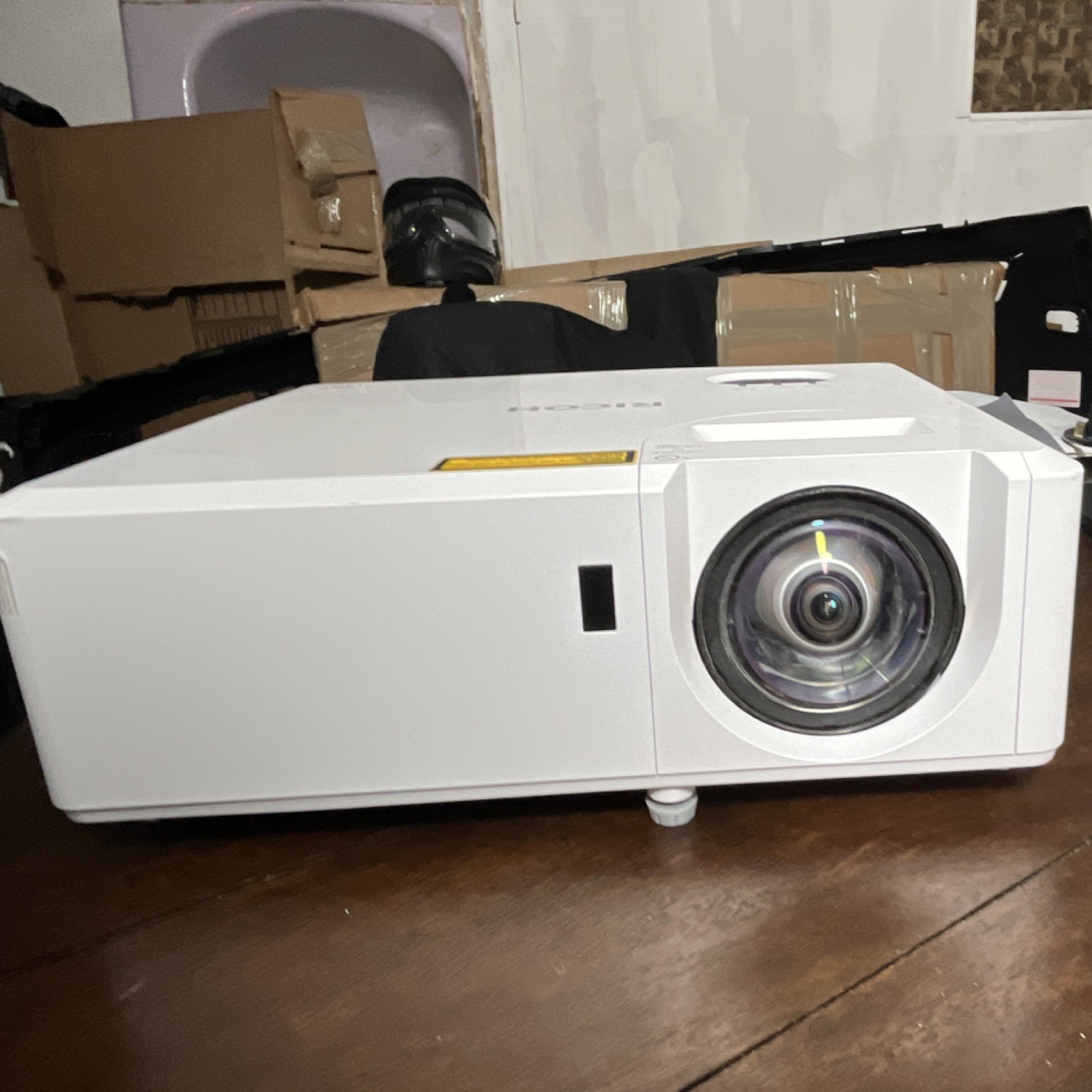 Ricoh PJ WXL4761 DLP Home Theater Projector White HDMI VGA LAN Audio In Out