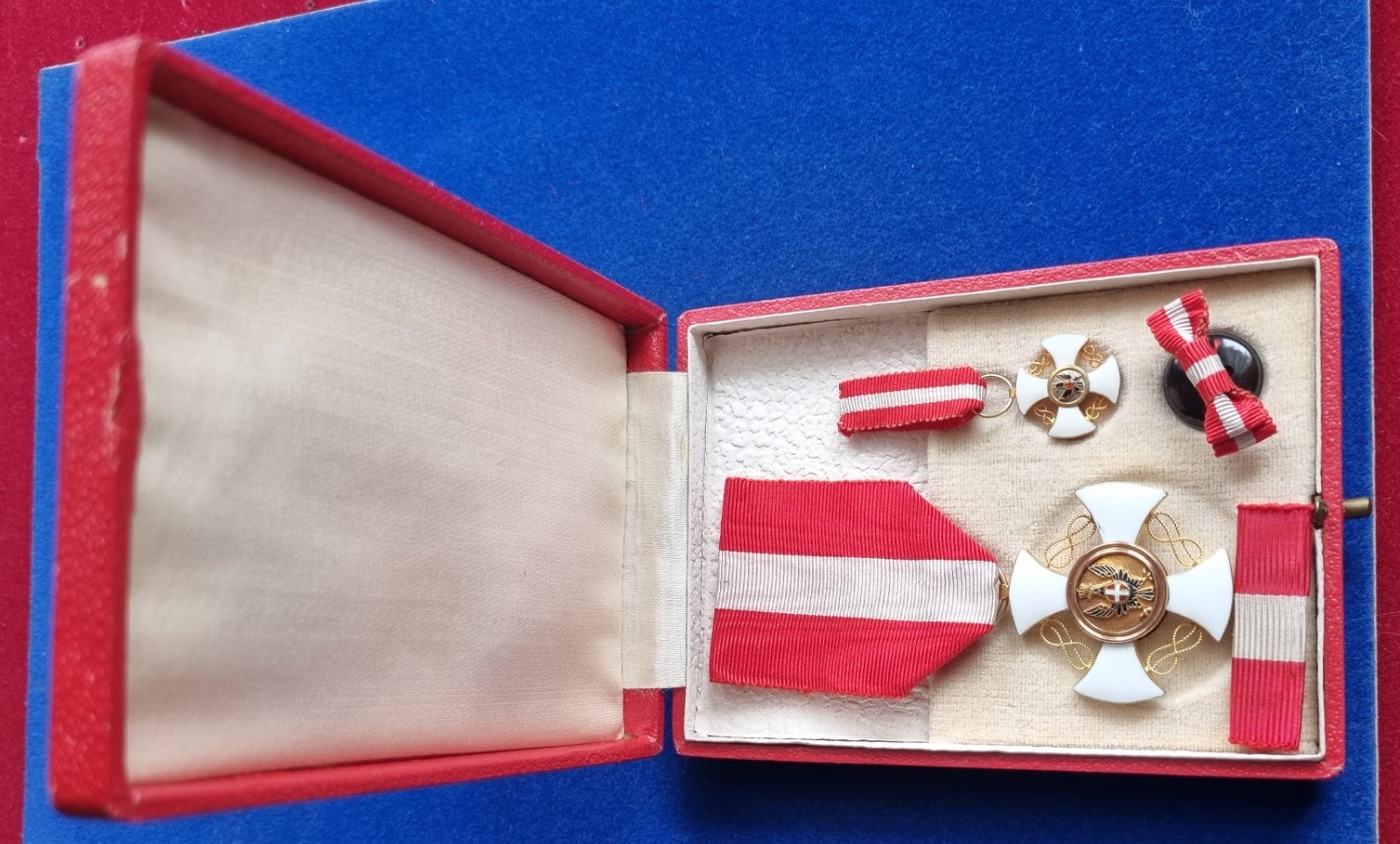 KINGDOM VICTORY OF ITALY EMANUEL III DECORATION KNIGHT ORDER CROWN ITALY