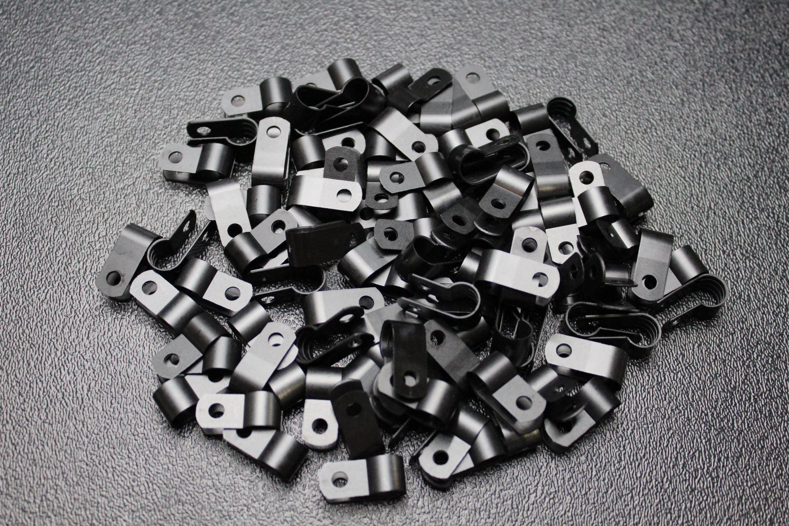 50 PACK 5/16 CABLE CLAMPS NYLON BLACK UV RESISTANT HOSE WIRE ELECTRICAL BCC516
