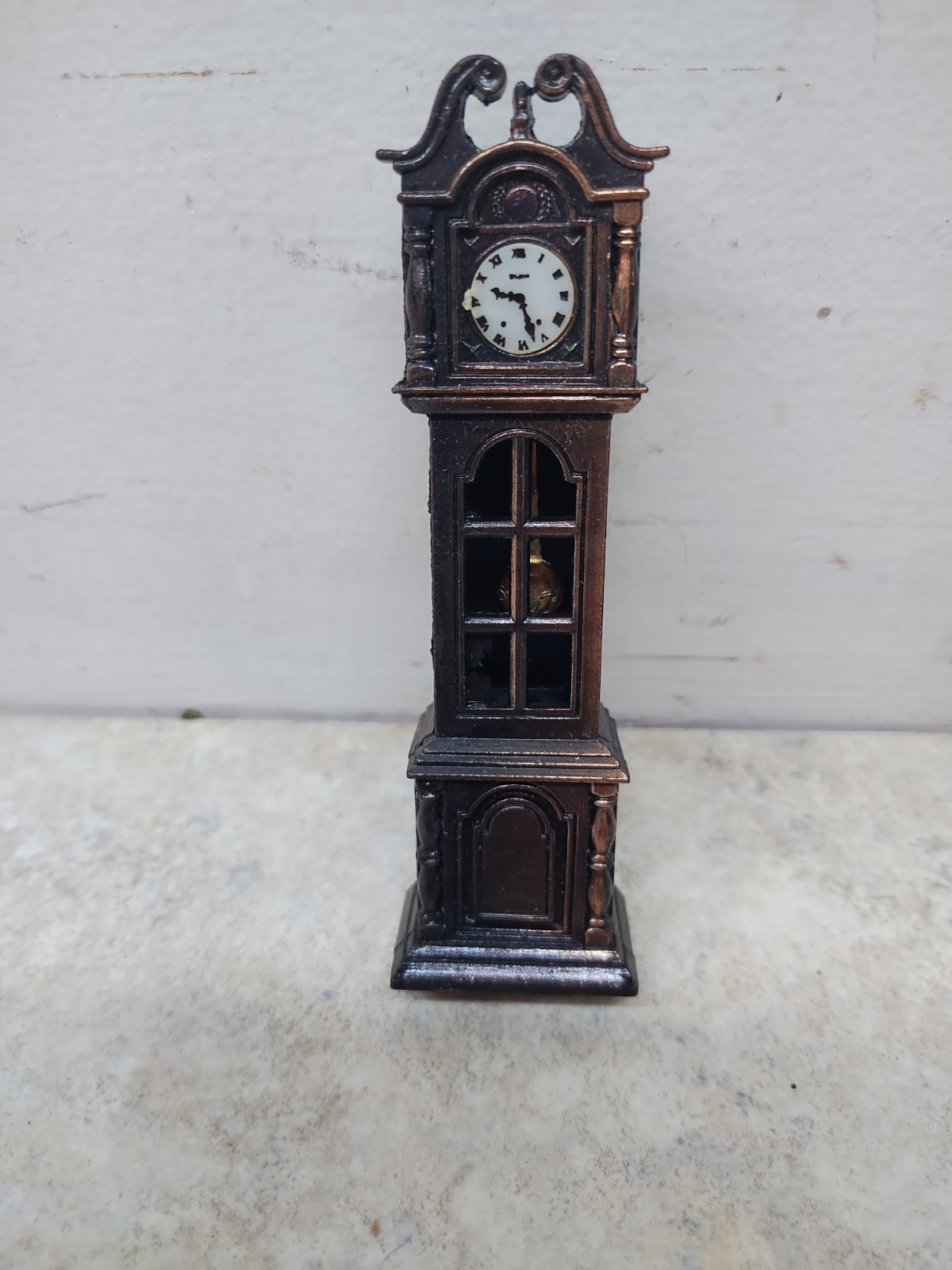 Vintage Die-Cast Metal Miniature Grandfather Clock Pencil Sharpener With Box 136