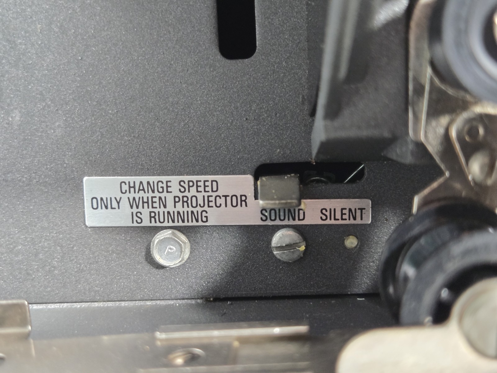 Bell & Howell 1585 C Filmosound 16mm Sound Auto Load Desktop Projector Green