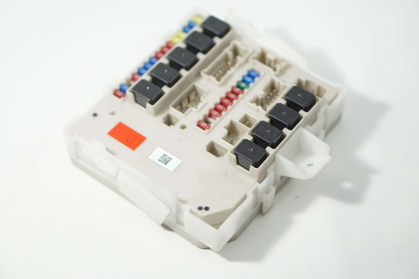 2006 - 2010 Armada Titan Fuse Box Junction Relay Block 284B6-ZE00C OEM