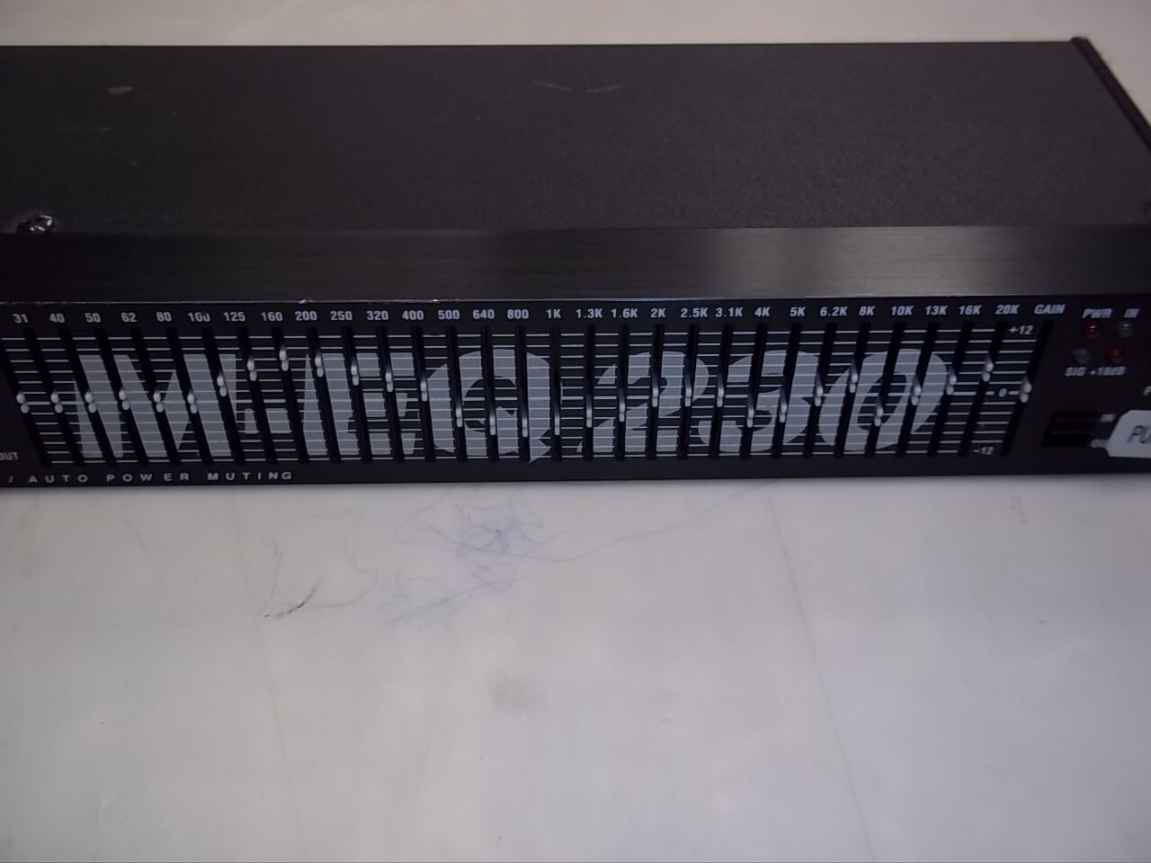Alesis M-EQ 230 Dual 1/3 Octave Precision Equalizer - Rack Gear Effects