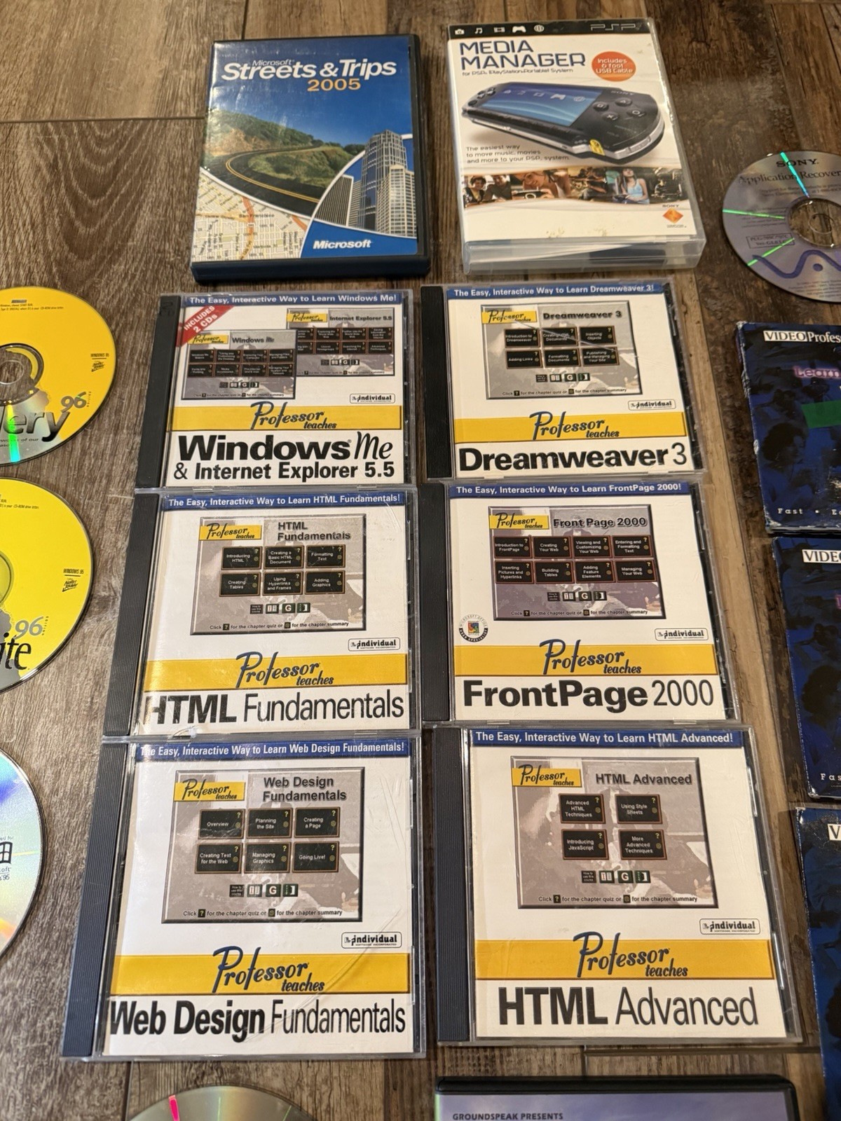 Microsoft Vintage Software CD-ROM Lot 26 Windows 95 VideoProfessor Corel Sony