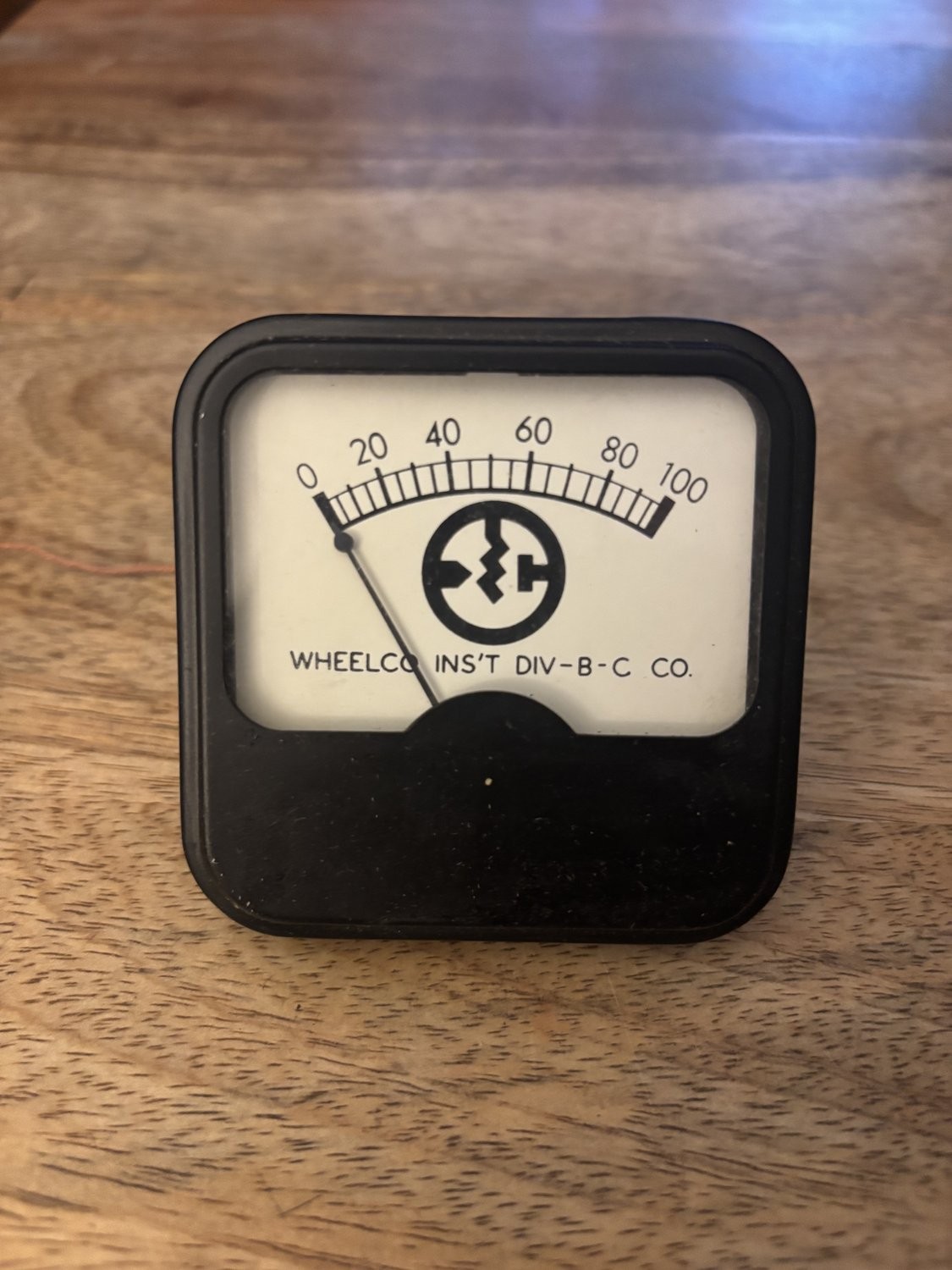 Wheelco Instruments JO-100 Analog Voltmeter Approx 2.5 Inc Black Plastic