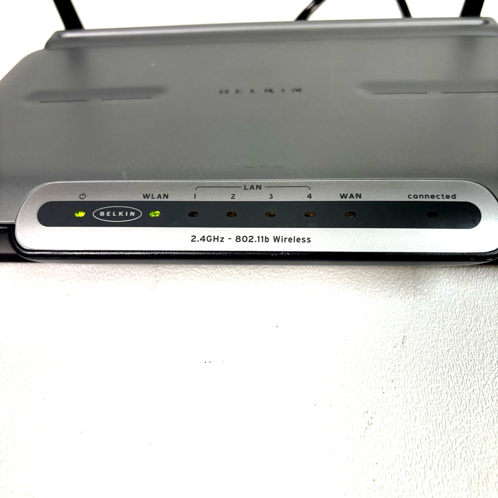 Netgear Range Max Wireless Router Belkin Model F5D 6231-4