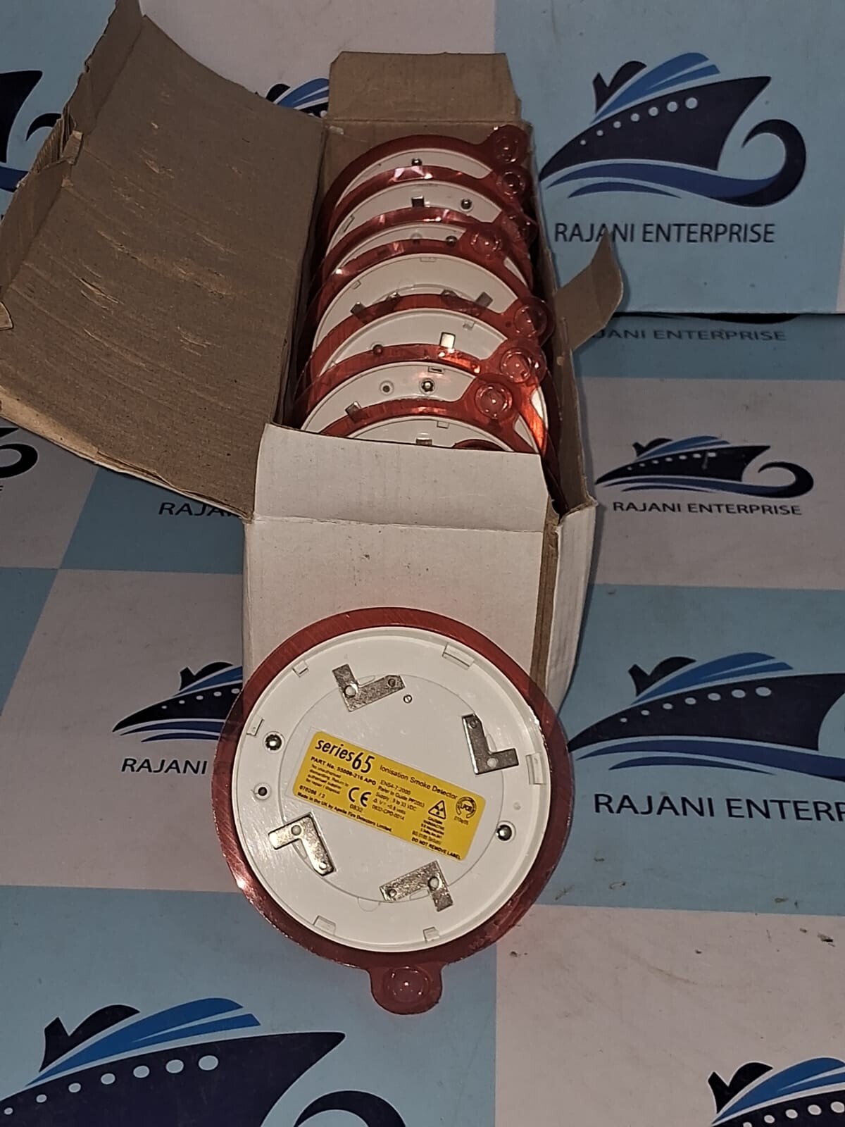 Apollo Series 65 lonisation smoke Detector part no 55000-216 APO (box of nine)