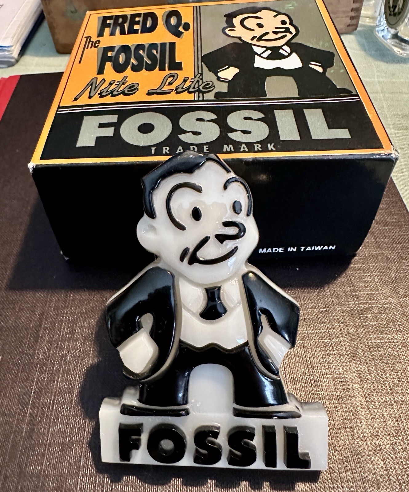 Vintage Fossil Watch Fred Q. Fossil Plug In Nite Lite Original Box