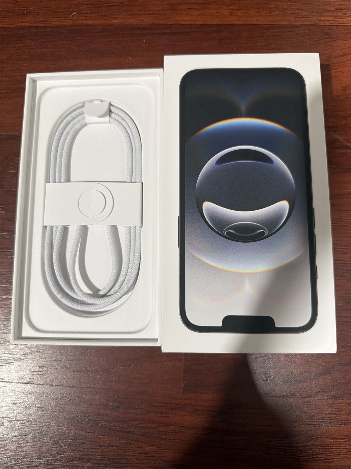 Original Apple Iphone 16e Black 128gb Box + Cable ONLY
