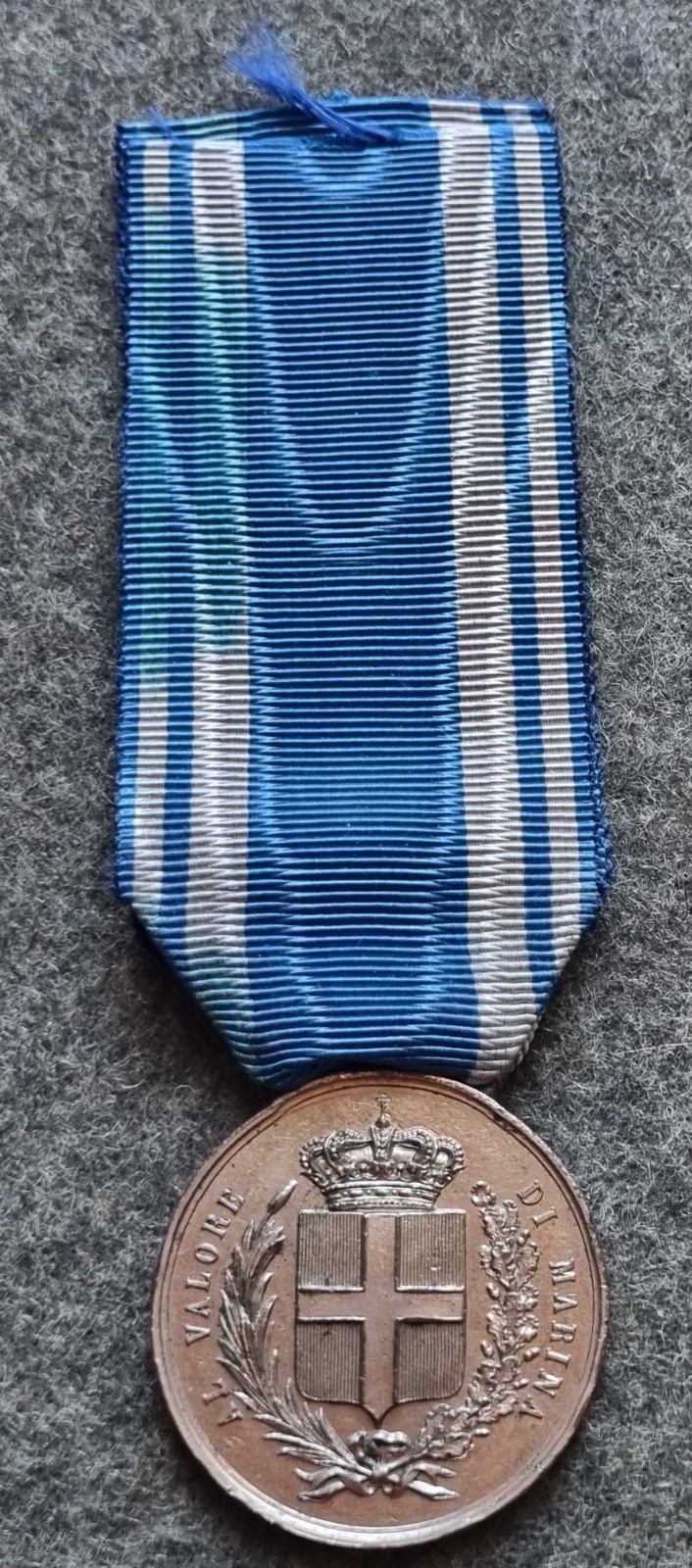 KINGDOM OF ITALY VITTORIO EMANUELE III HOUSE OF SAVOY MEDAL OF NAVY VALUE