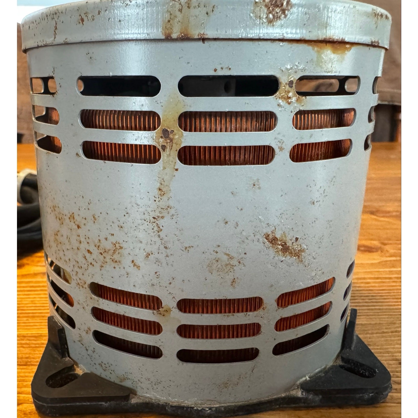 Vintage Staco Energy Model 3PN1010B Variable Autotransformer