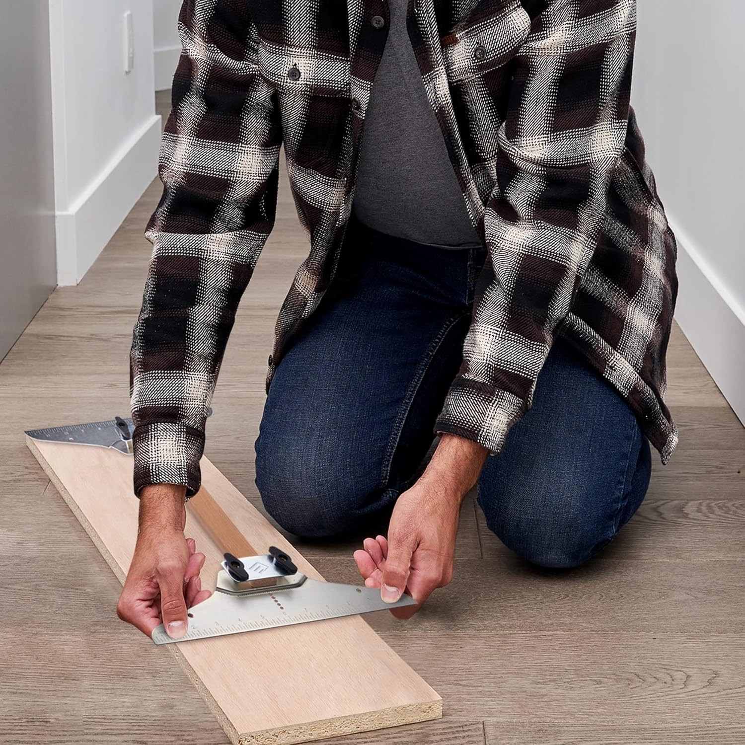 Solid Metal Stair Jig with Extendable Design for Accurate Tread and Riser Sizing
