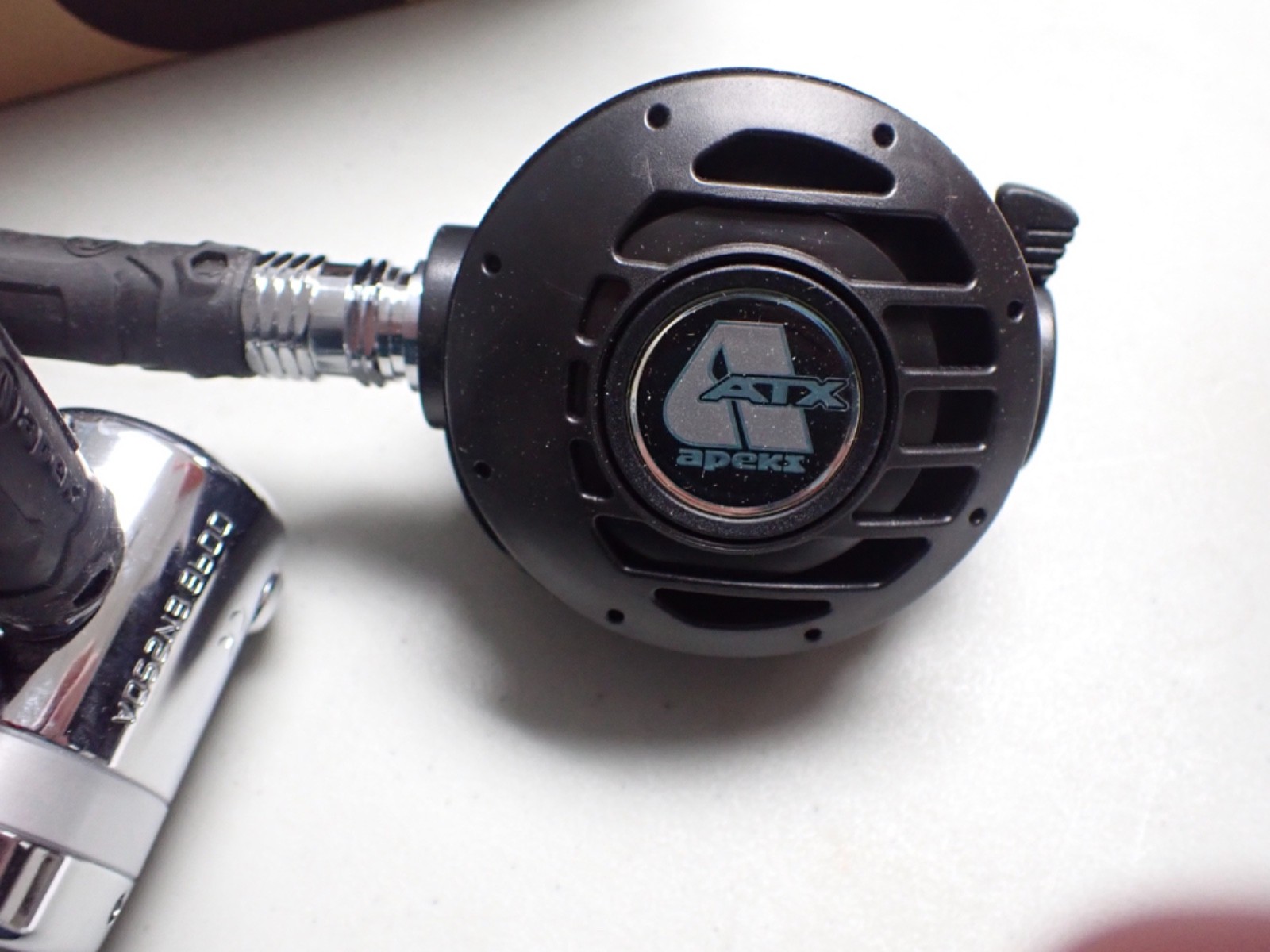 Apeks ATX 40 Regulator, Yoke New