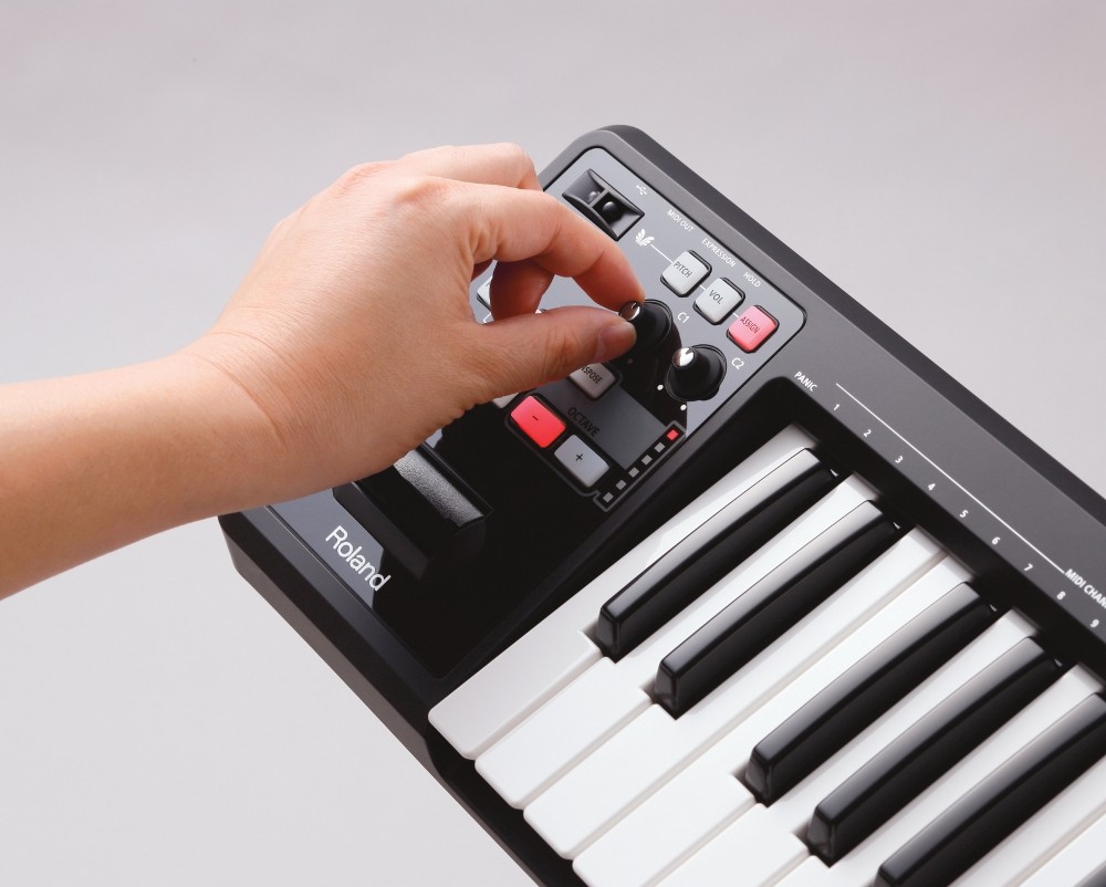 Roland A-49 MIDI Keyboard Controller Black