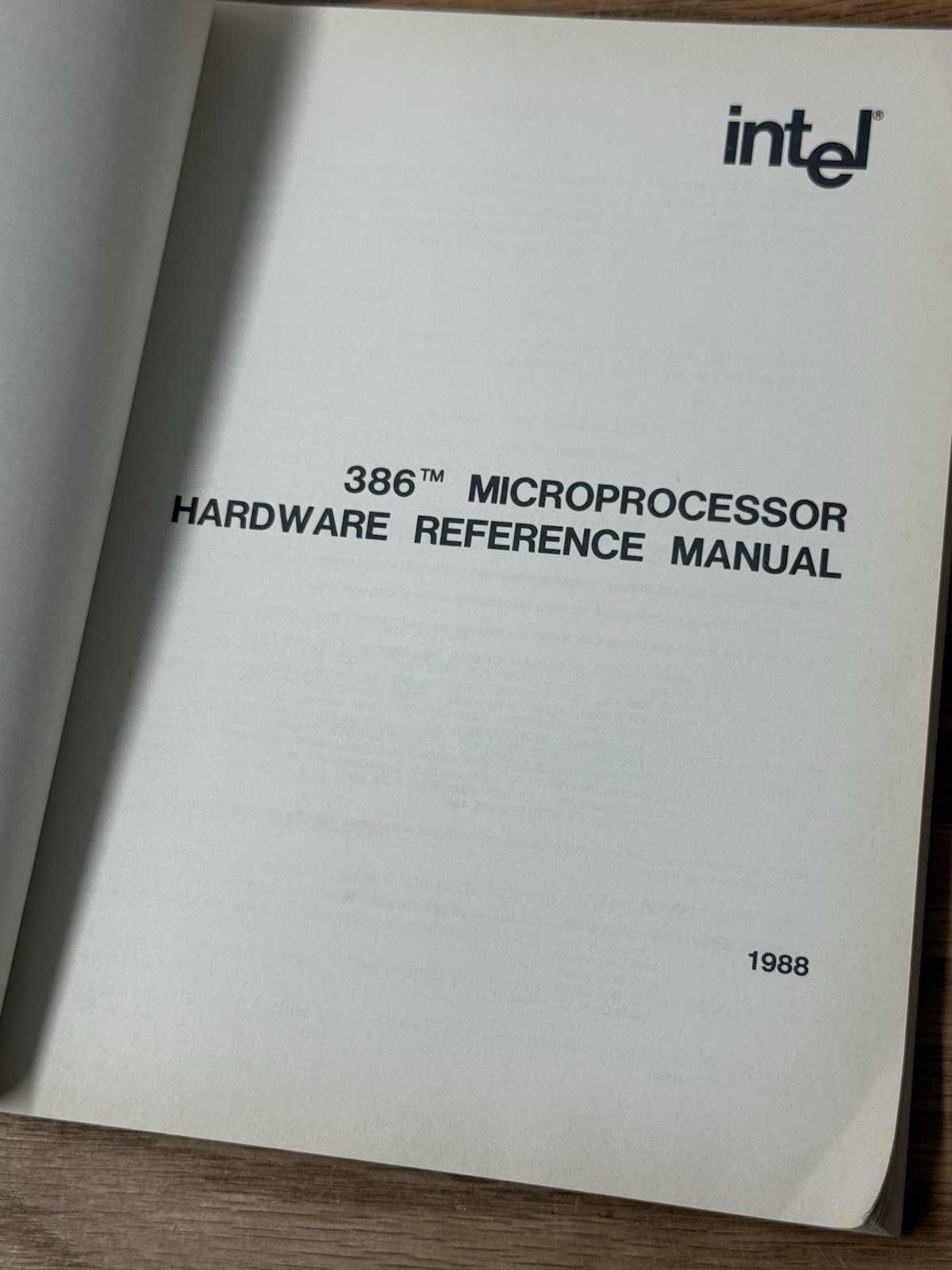 Vintage Intel 386 Microprocessor Hardware Reference Manual 1988 200 pgs
