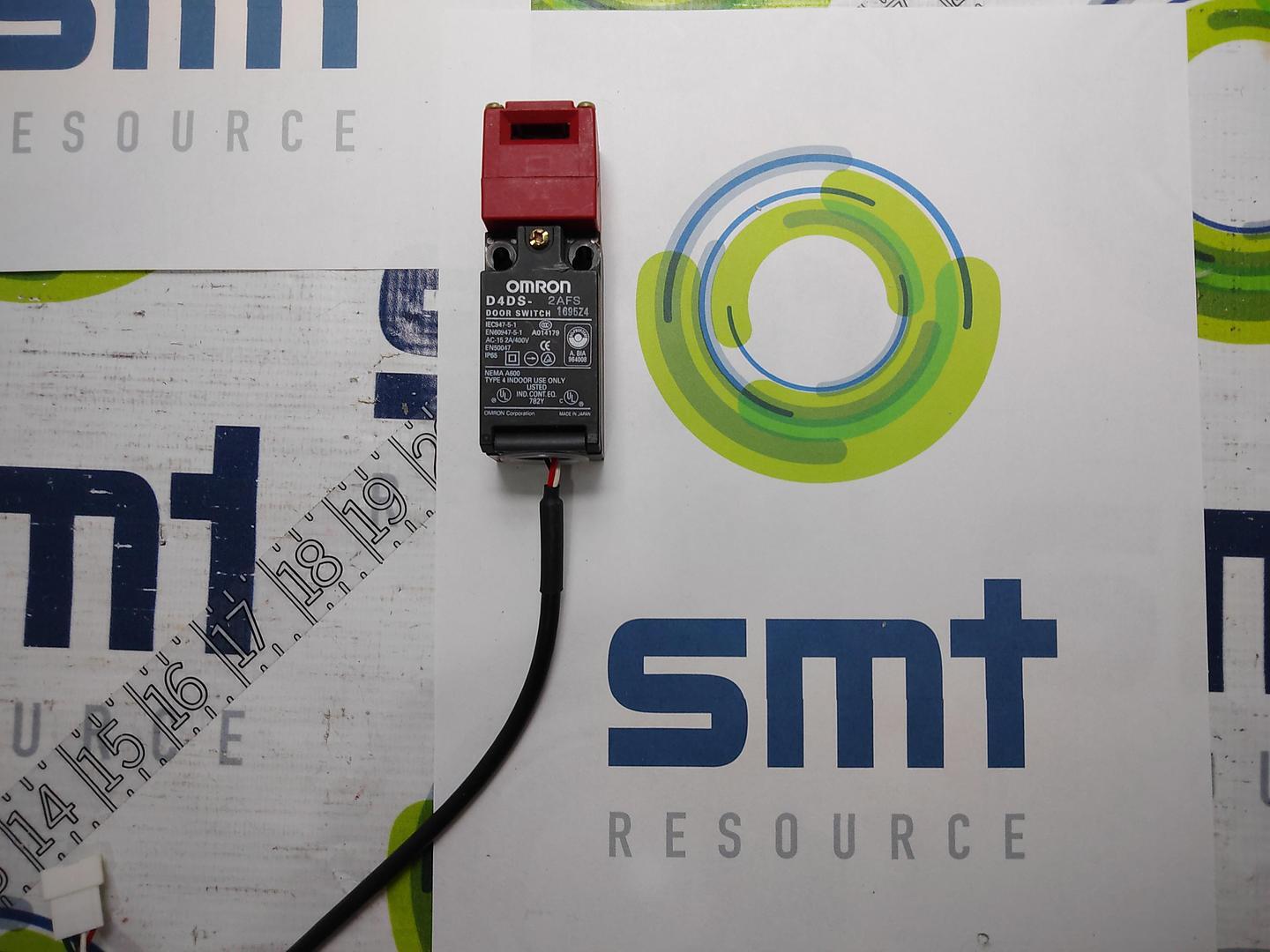 OMRON D4DS-2AFS DOOR SWITCH 1695Z4